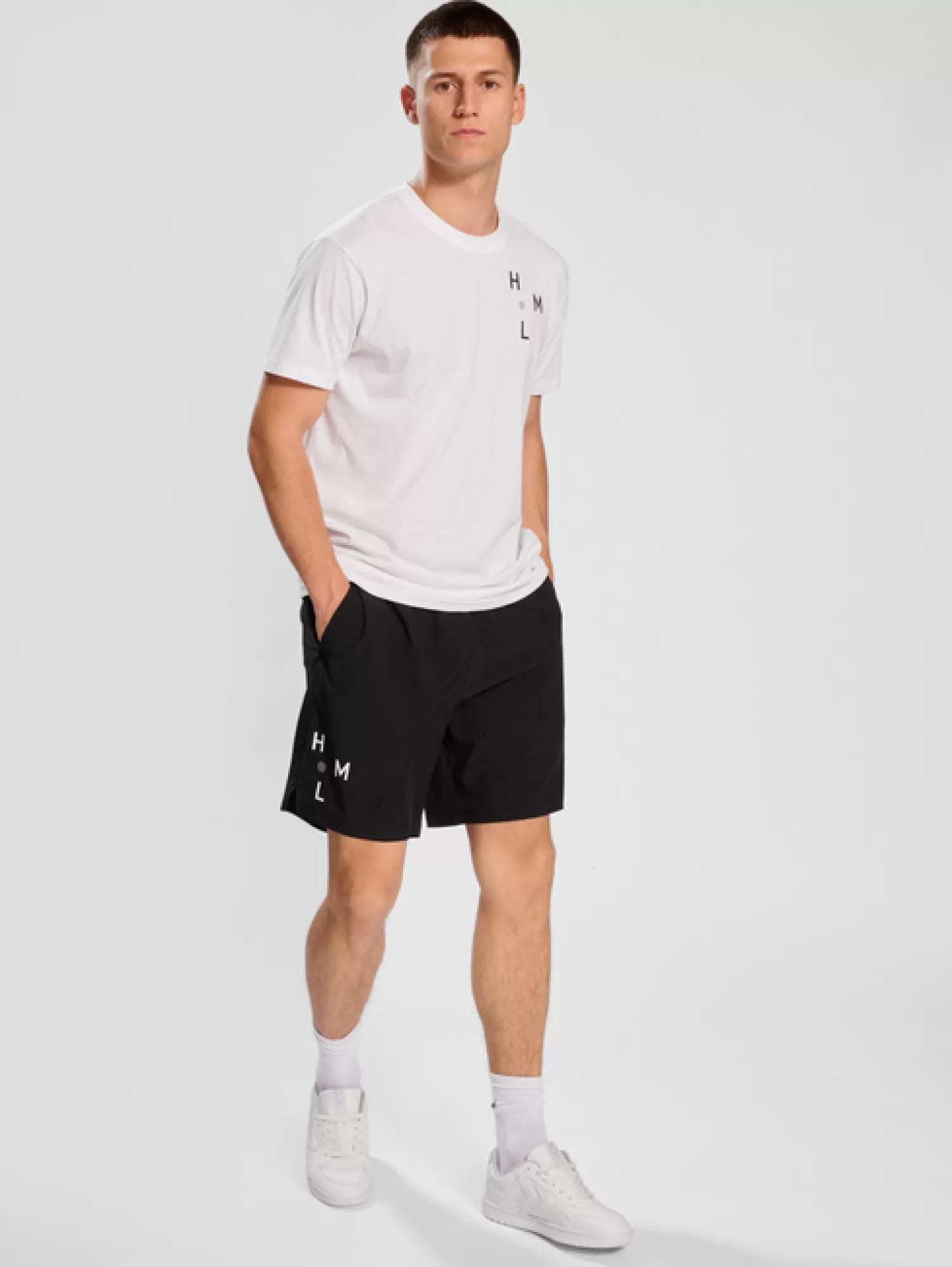 Hummel Football shorts | Shorts<hmlACTIVE COURT WOV SHORTS