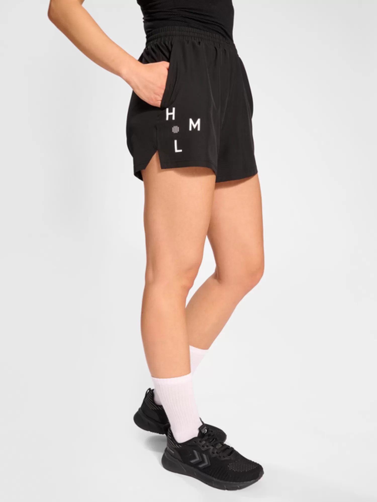 Hummel Shorts | Football shorts<hmlACTIVE COURT WOV SHORTS WOMAN