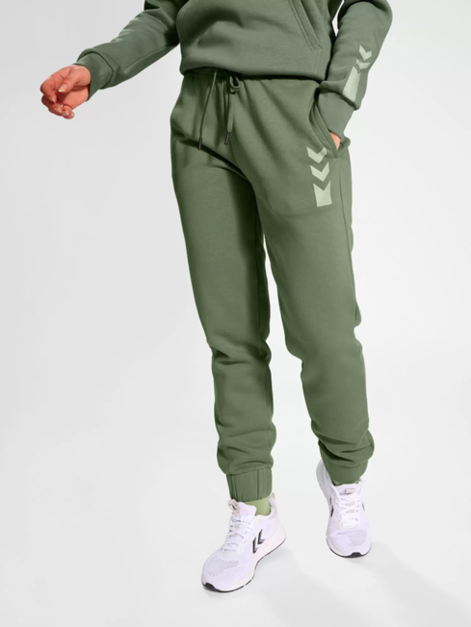 Hummel Football pants | Handball<hmlACTIVE SWEATPANTS WOMAN