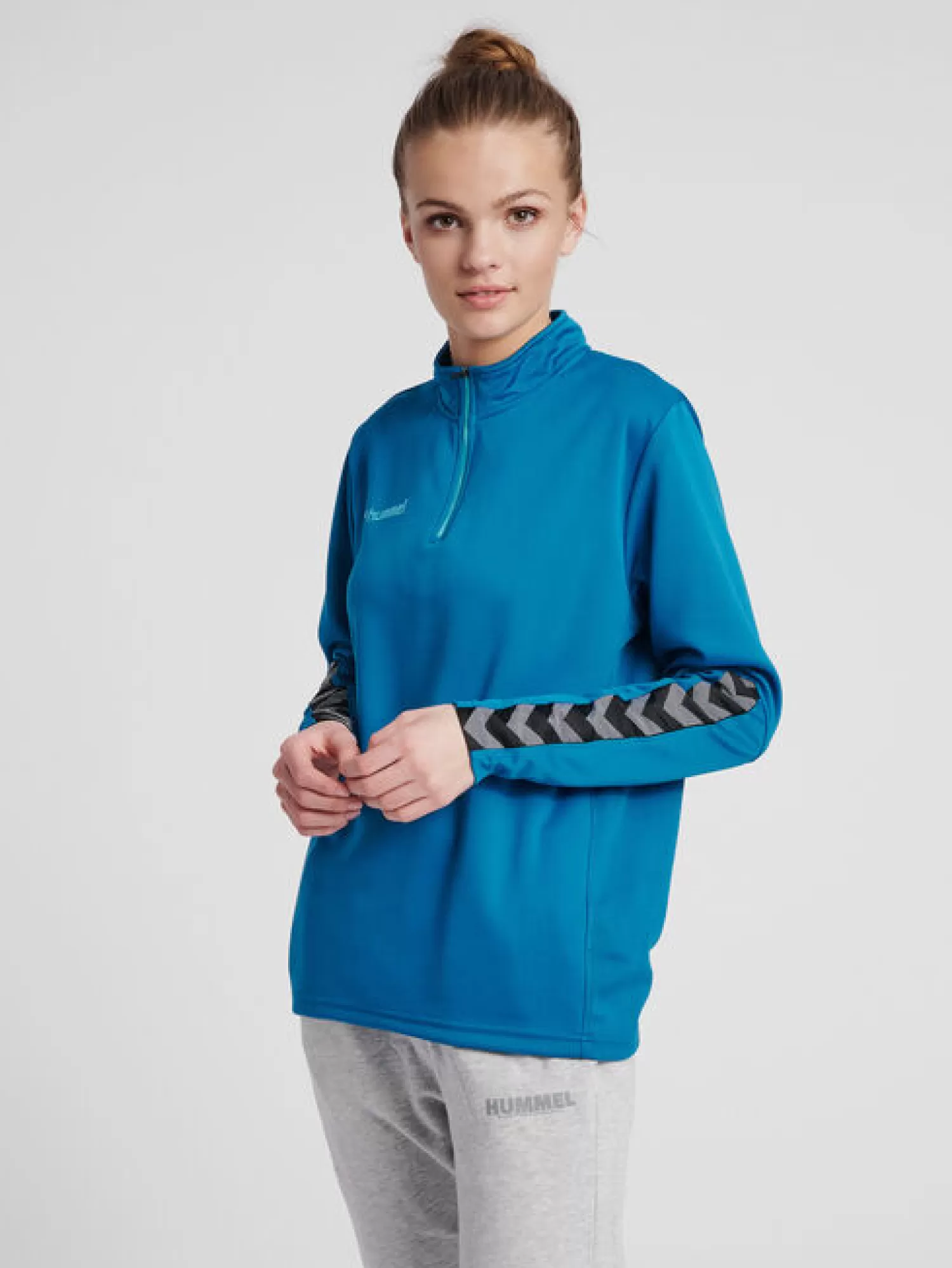 Hummel Hoodies and sweatshirts<hmlAUTHENTIC HALF ZIP SWEATSHIRT WOMAN