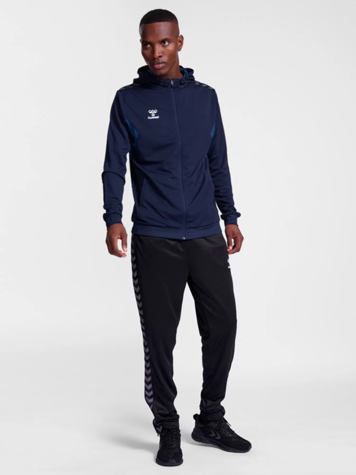 Hummel Handball jerseys | Football jerseys<hmlAUTHENTIC PL ZIP HOODIE