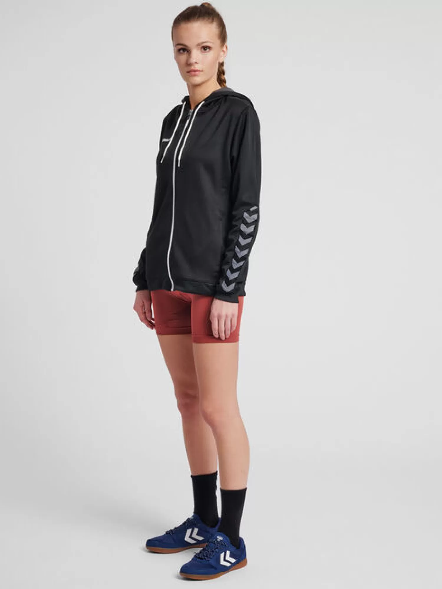 Hummel Hoodies and sweatshirts<hmlAUTHENTIC POLY ZIP HOODIE WOMAN