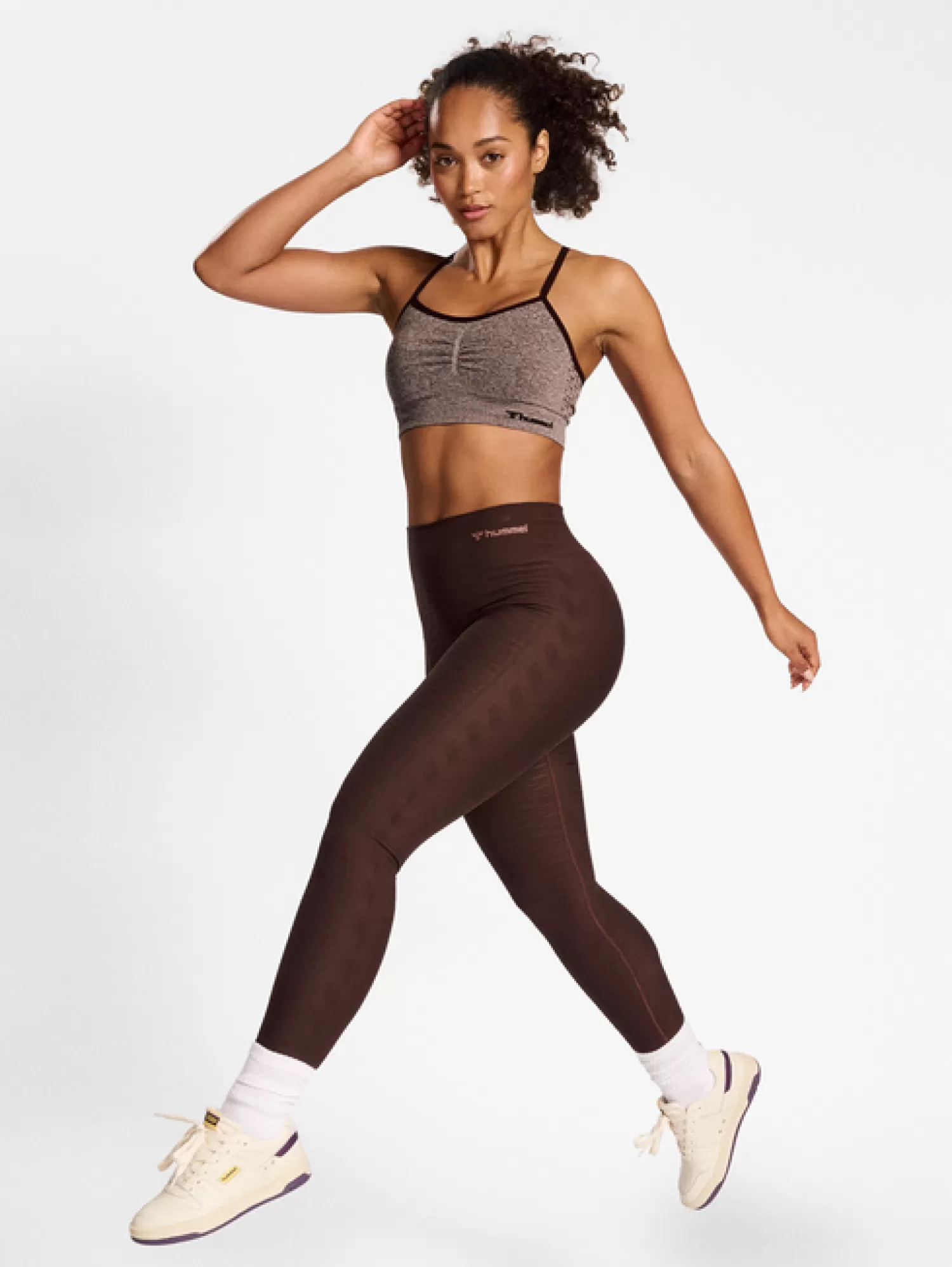 Hummel Sports bras | Yoga<hmlCI SEAMLESS SCRUNCH SPORTS BRA