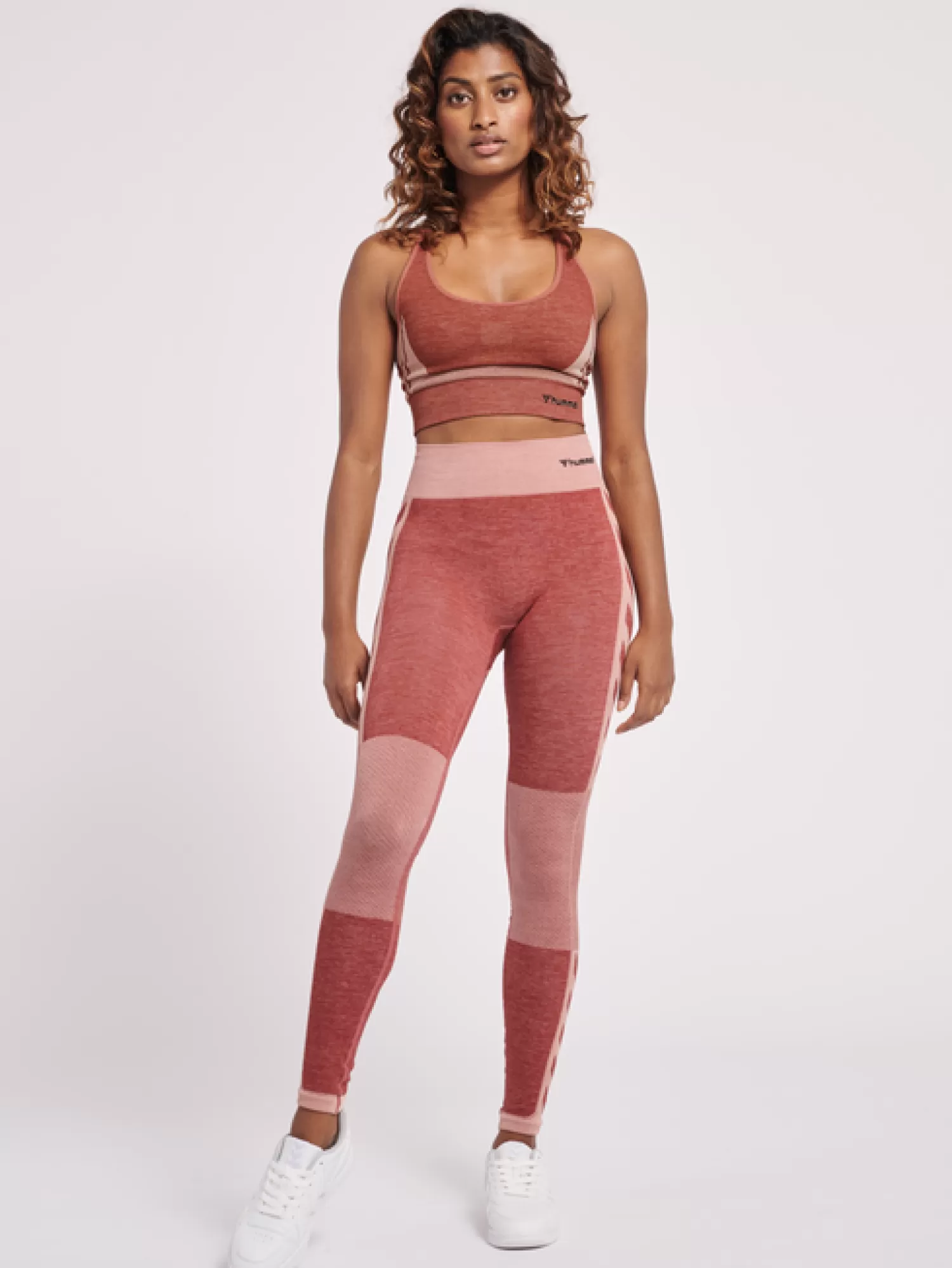 Hummel Sports bras | Sports bras<hmlCLEA SEAMLESS SPORTS TOP