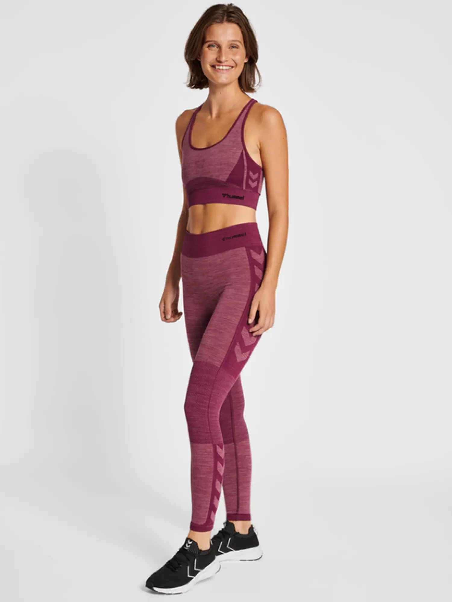 Hummel Sports bras | Sports bras<hmlCLEA SEAMLESS SPORTS TOP