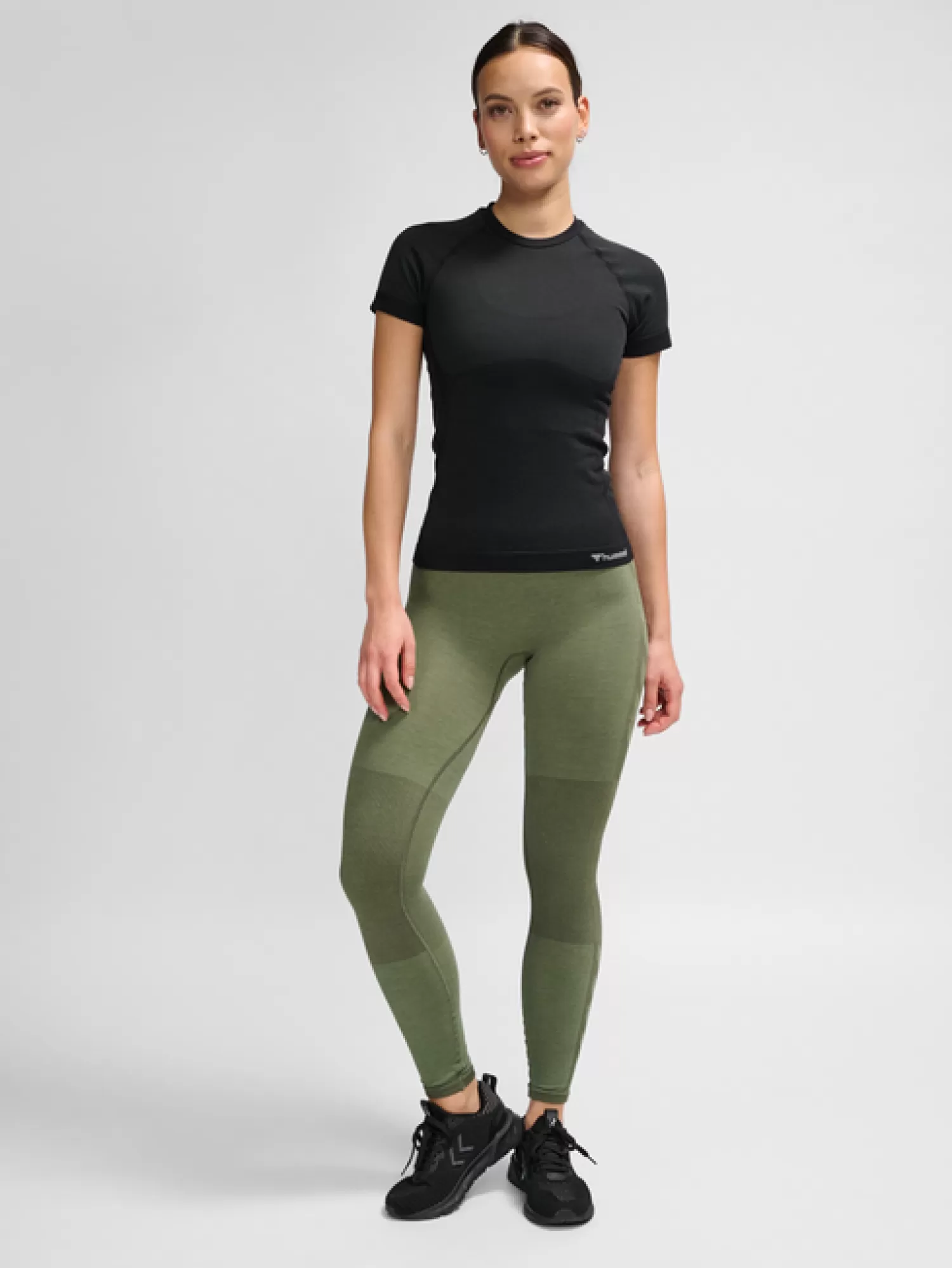 Hummel T-shirts and tops | Yoga<hmlCLEA SEAMLESS TIGHT T-SHIRT