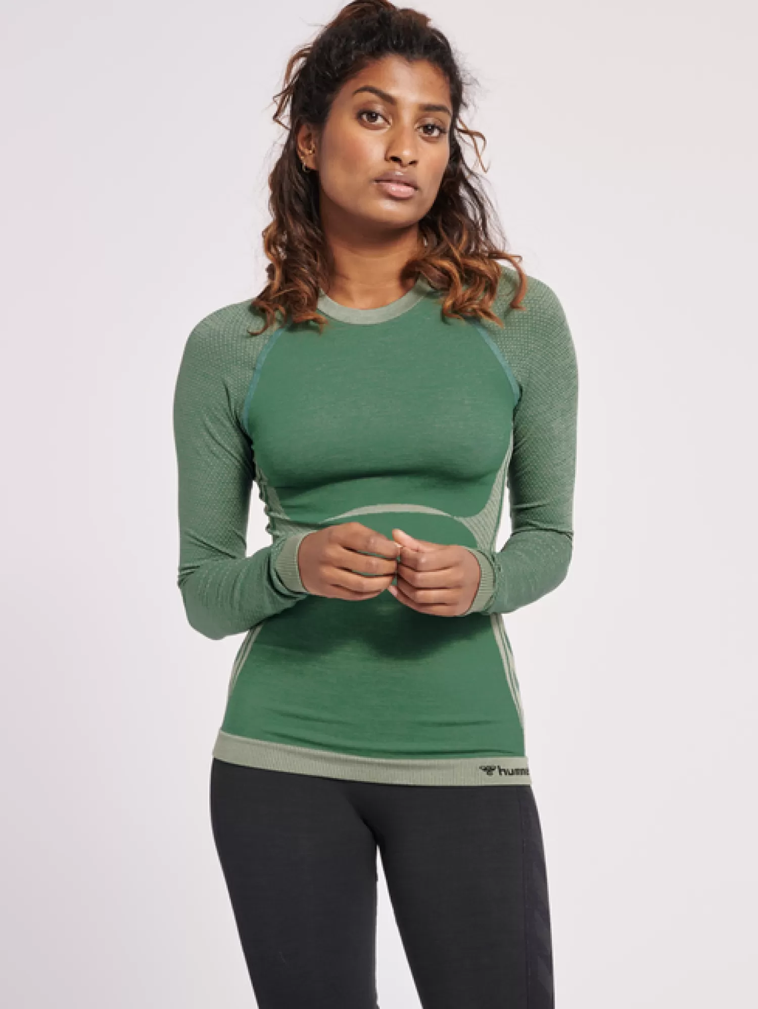 Hummel T-shirts and tops | T-shirts<hmlCLEA SEAMLESS TIGHT T-SHIRT L/S