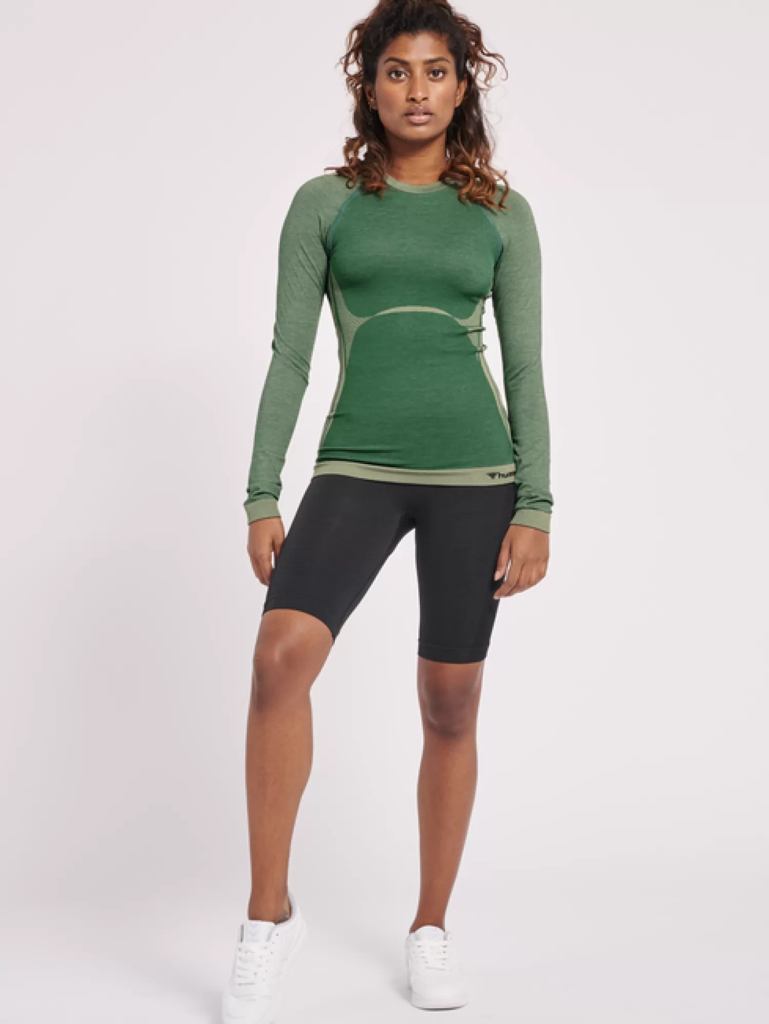 Hummel T-shirts and tops | T-shirts<hmlCLEA SEAMLESS TIGHT T-SHIRT L/S