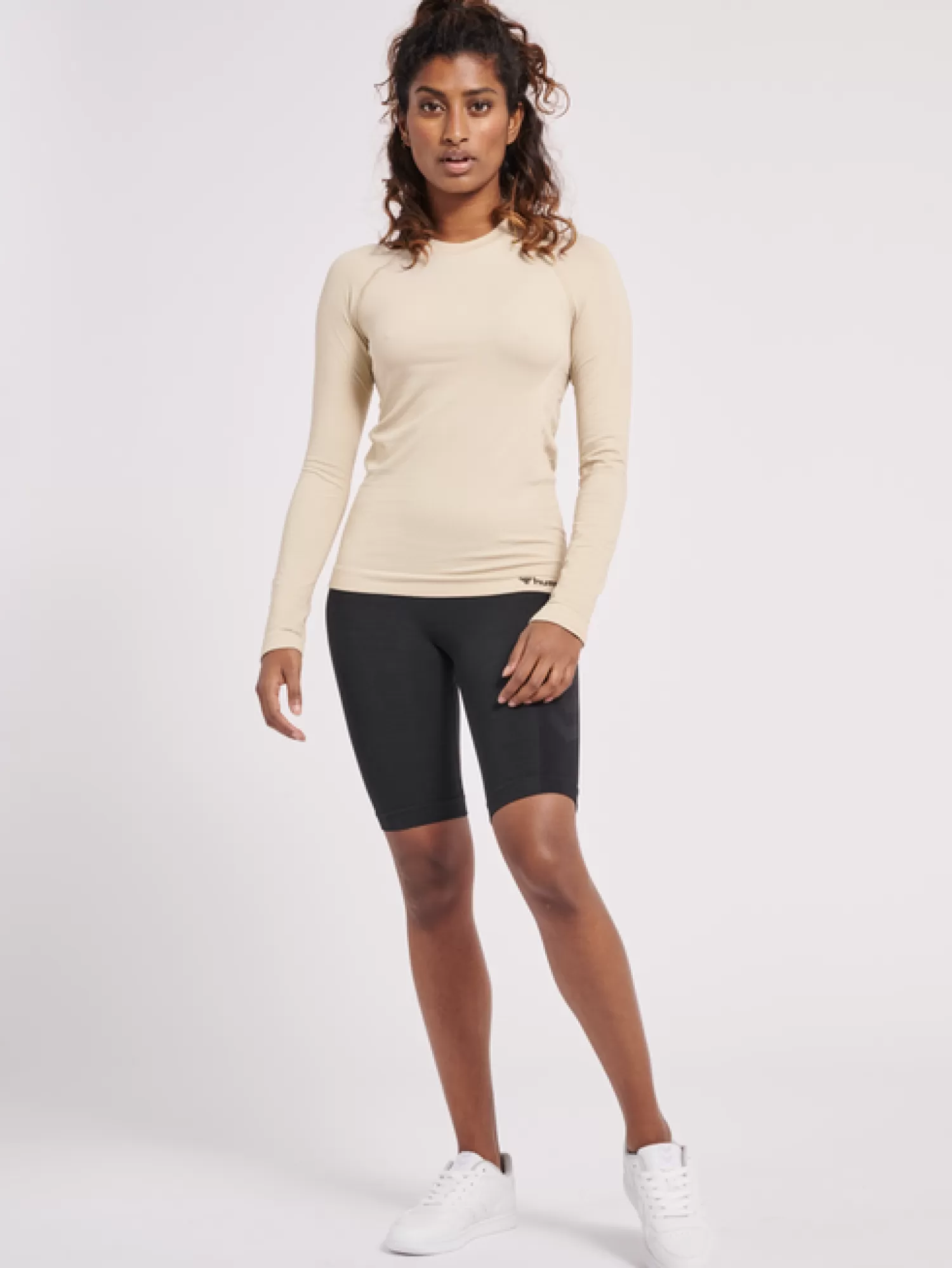 Hummel T-shirts and tops | T-shirts<hmlCLEA SEAMLESS TIGHT T-SHIRT L/S