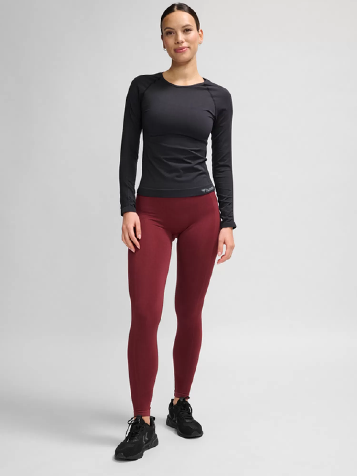 Hummel T-shirts and tops | T-shirts<hmlCLEA SEAMLESS TIGHT T-SHIRT L/S