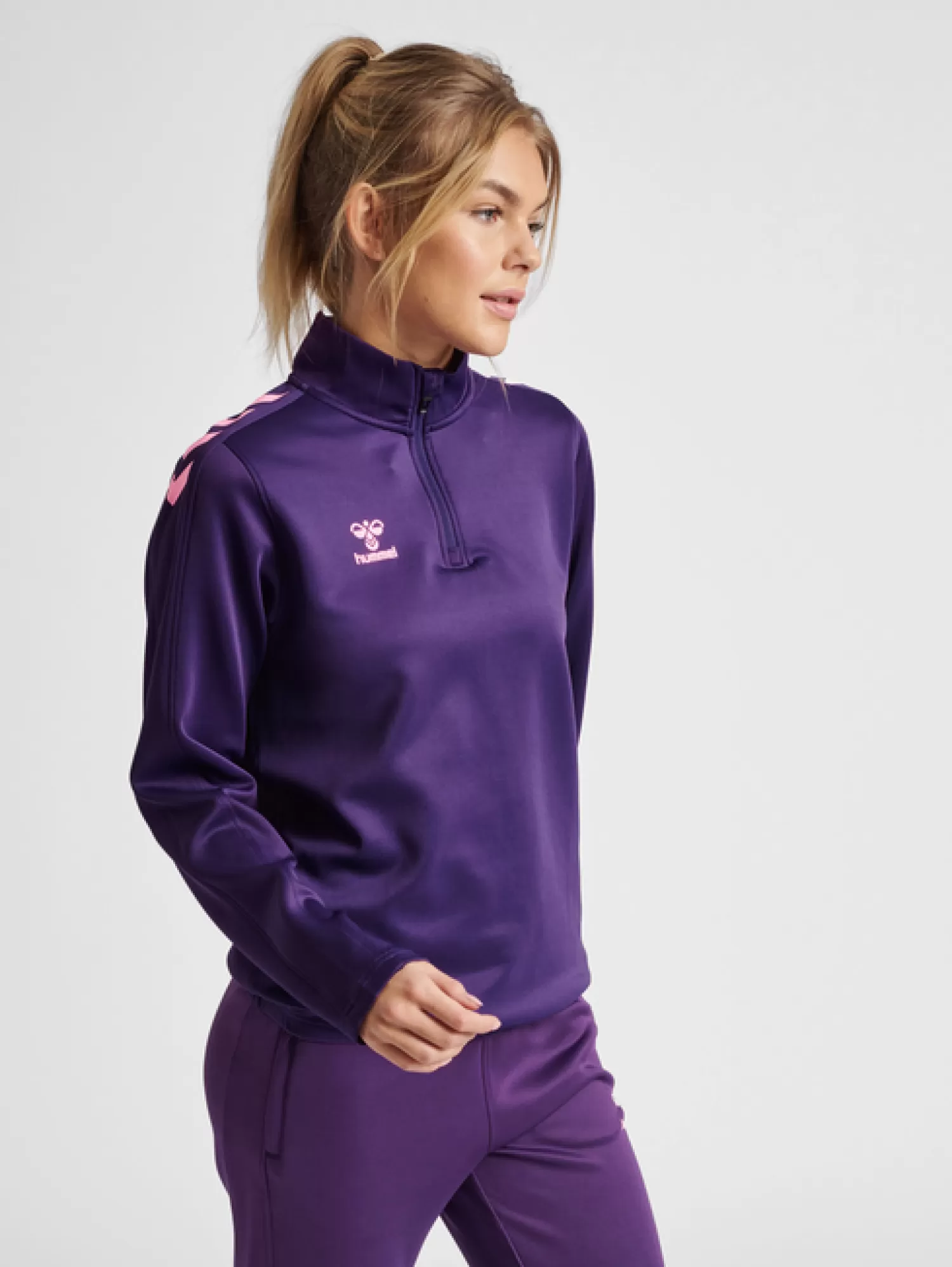 Hummel Hoodies and sweatshirts<hmlCORE XK HALF ZIP SWEAT WOMAN