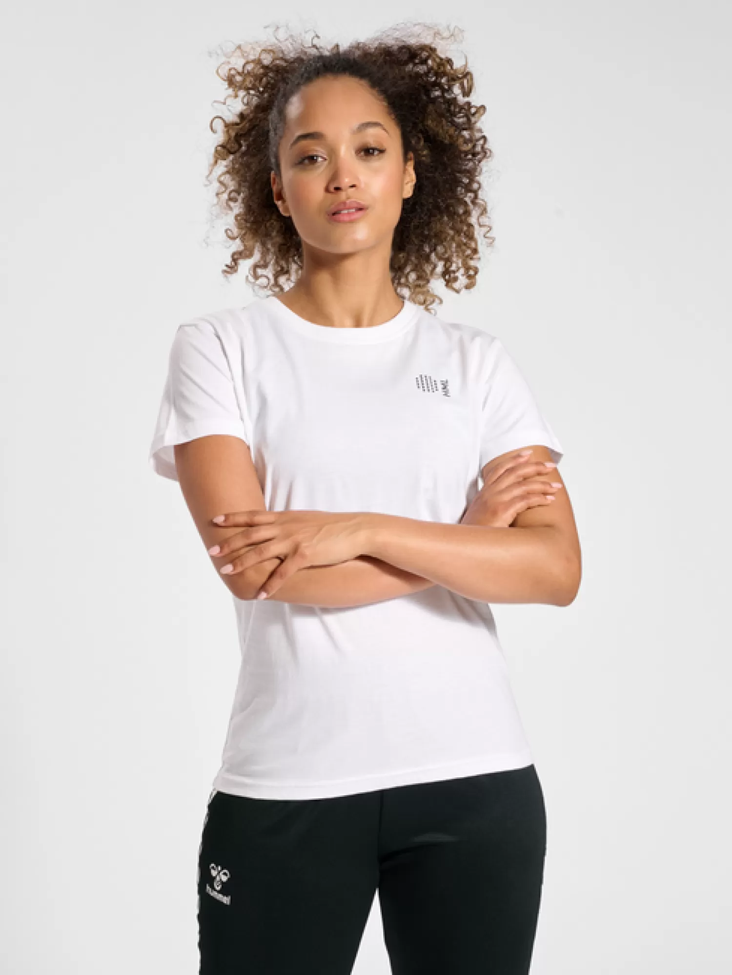 Hummel T-shirts<hmlCOURT COTTON T-SHIRT S/S WOMAN