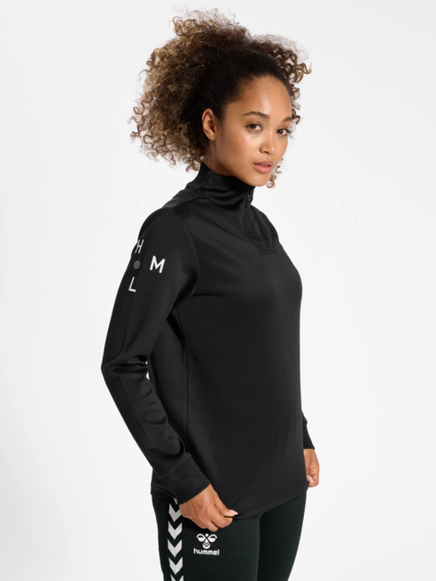 Hummel Hoodies and sweatshirts<hmlCOURT HALF ZIP L/S WOMAN