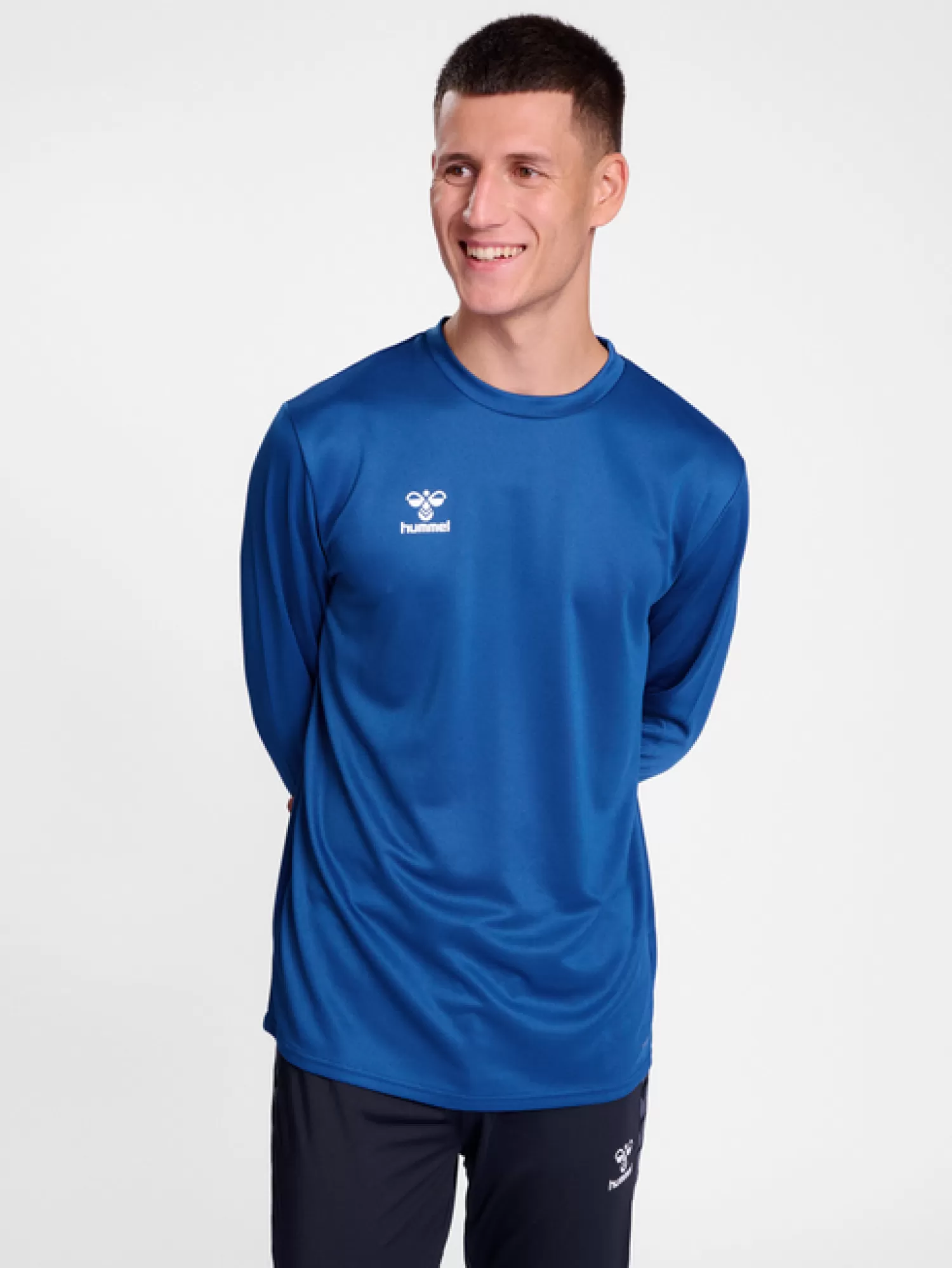 Hummel Handball jerseys | Football jerseys<hmlESSENTIAL SWEATSHIRT