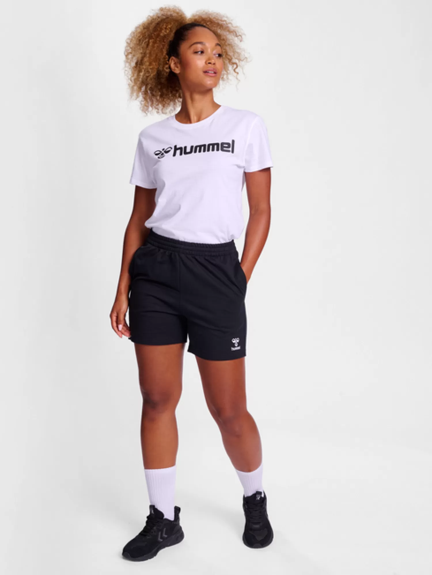 Hummel T-shirts<hmlGO 2.0 LOGO T-SHIRT S/S WOMAN