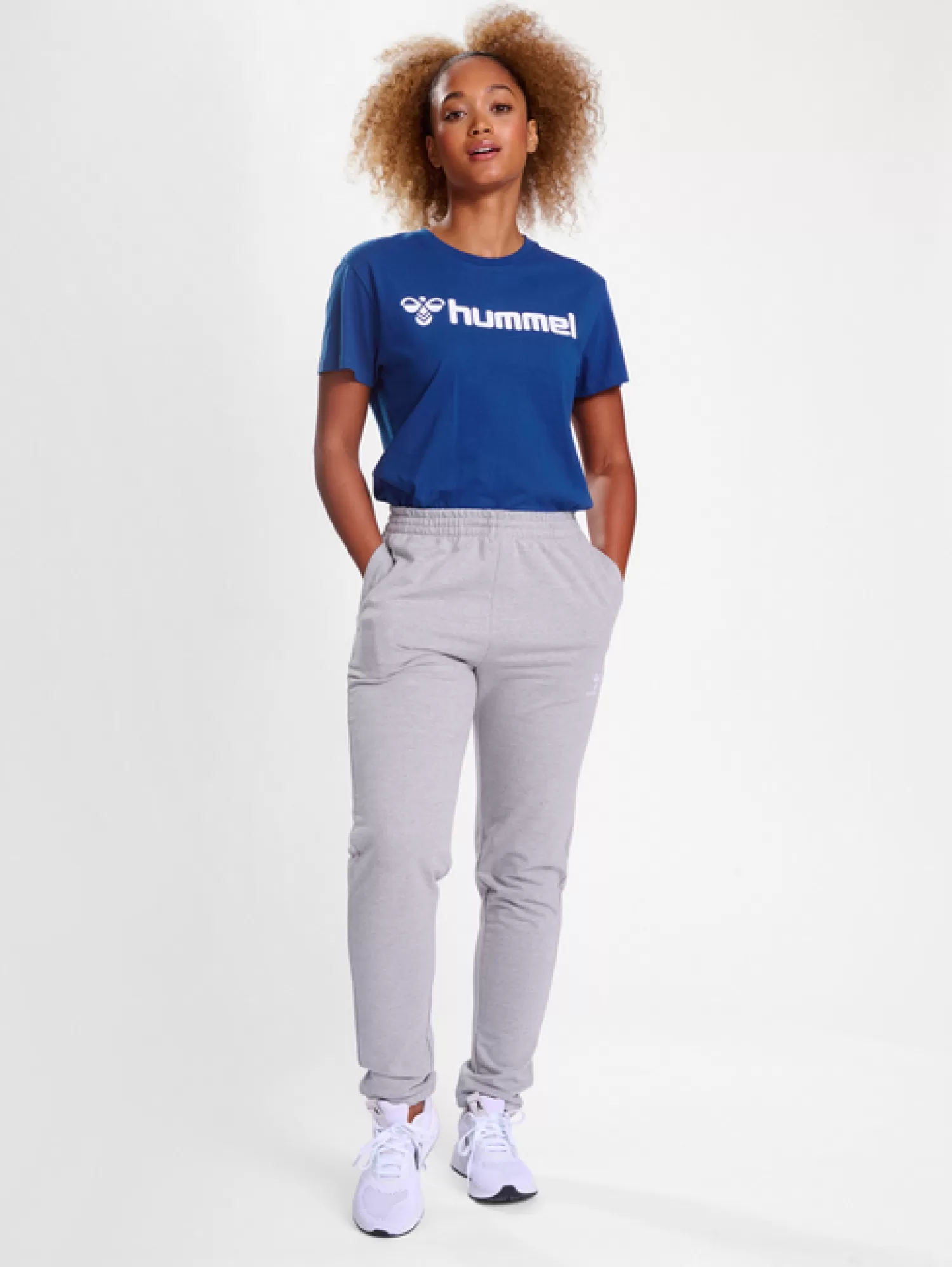 Hummel T-shirts<hmlGO 2.0 LOGO T-SHIRT S/S WOMAN