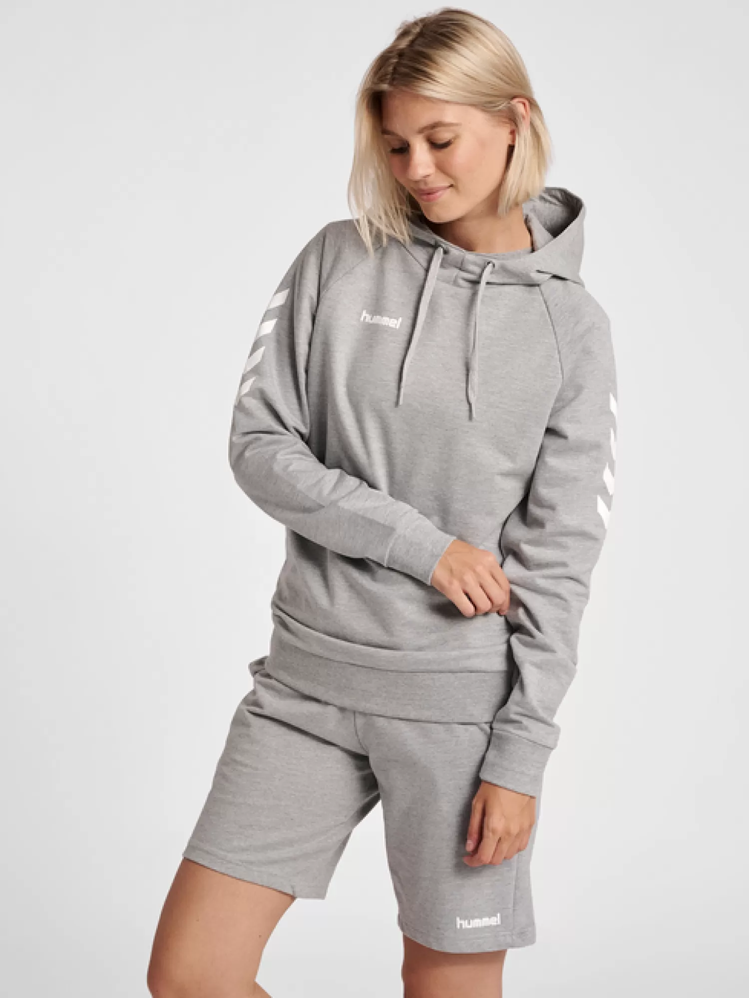 Hummel Hoodies and sweatshirts<HMLGO COTTON HOODIE WOMAN