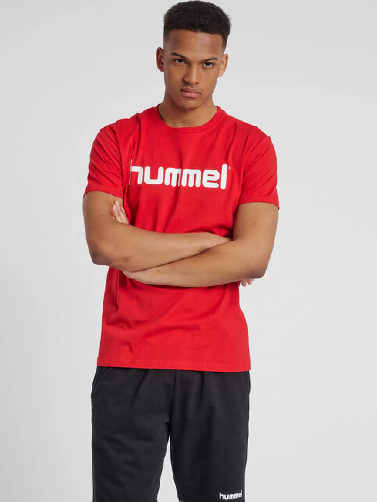 Hummel T-shirts<HMLGO COTTON LOGO T-SHIRT S/S