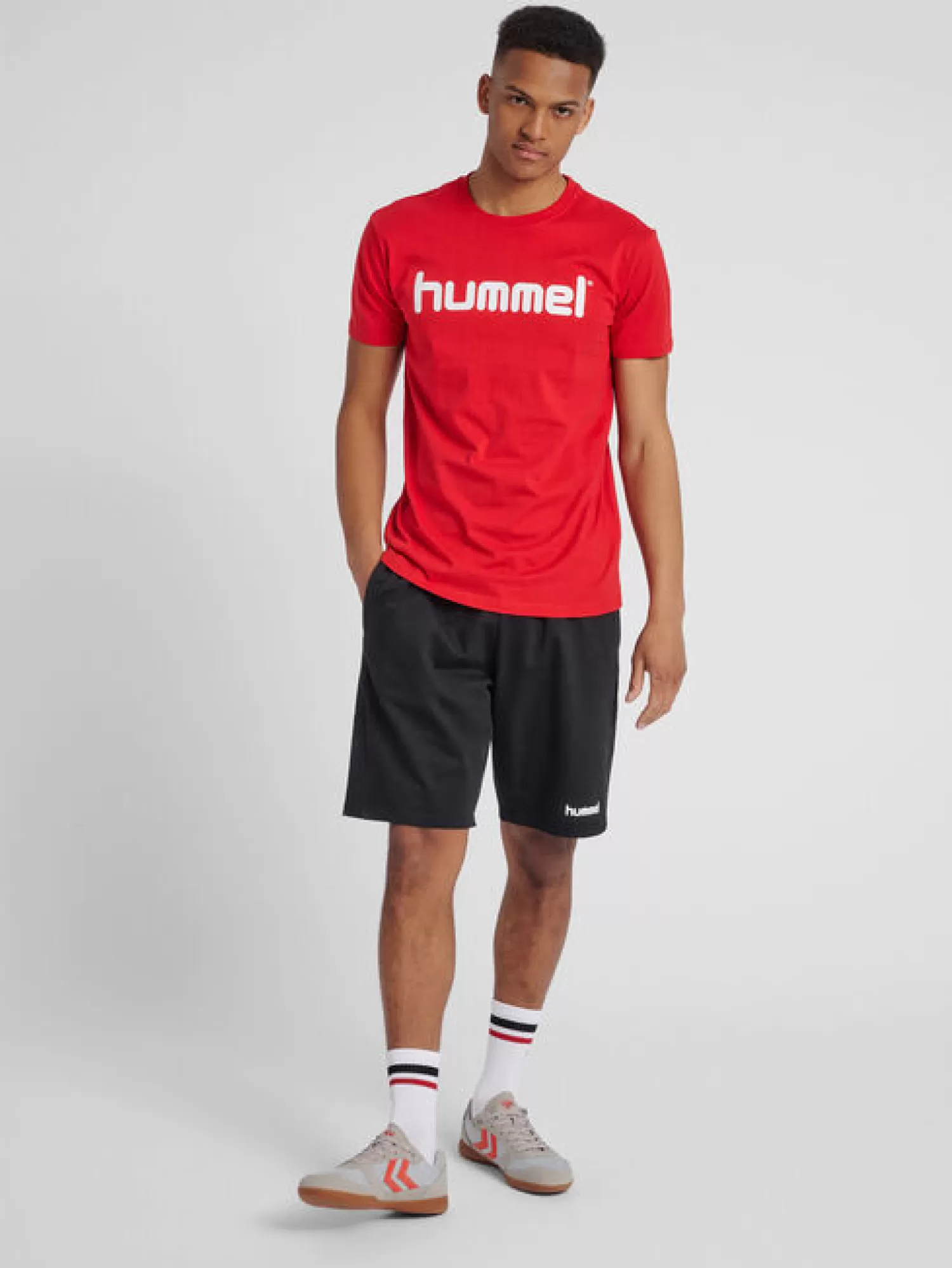 Hummel T-shirts<HMLGO COTTON LOGO T-SHIRT S/S