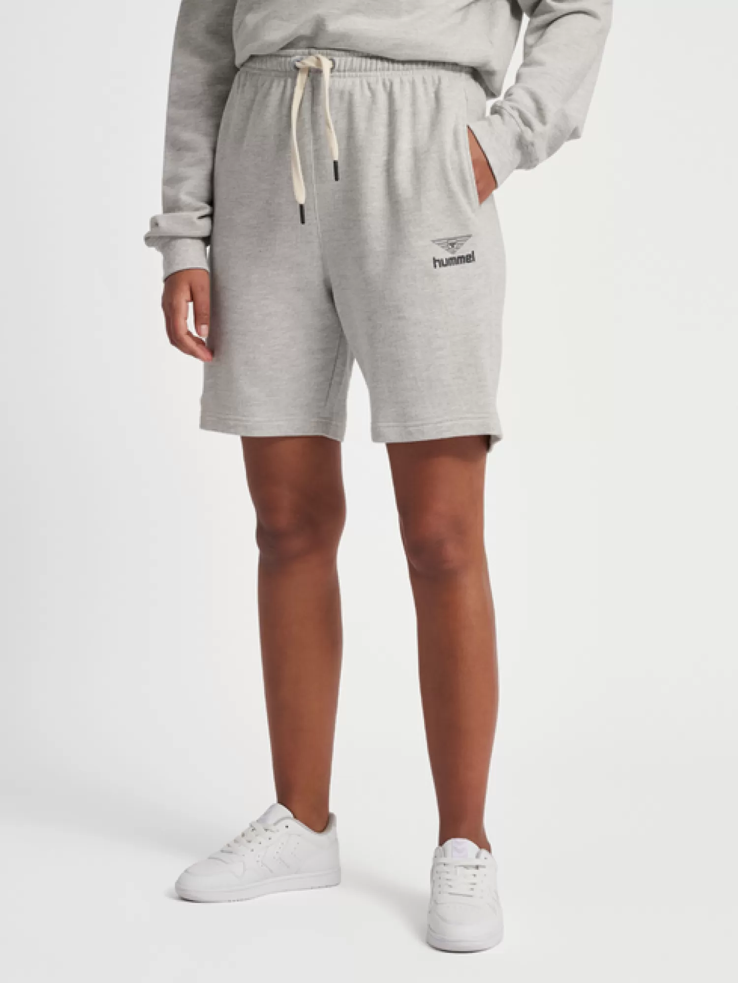 Hummel Shorts<hmlHIVE LUCAS SWEATSHORTS