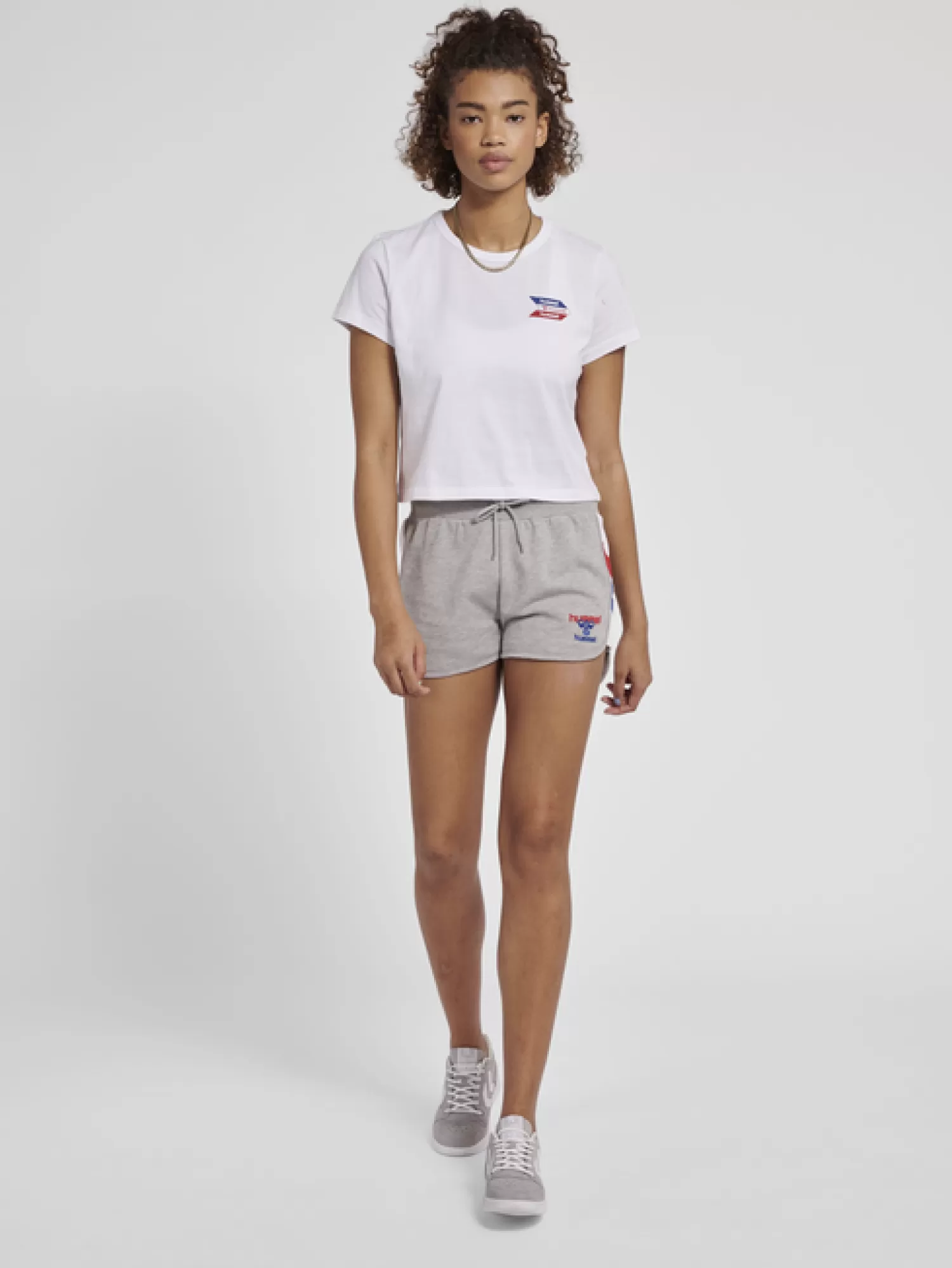 Hummel Shorts<hmlIC DURBAN WOMAN SHORTS