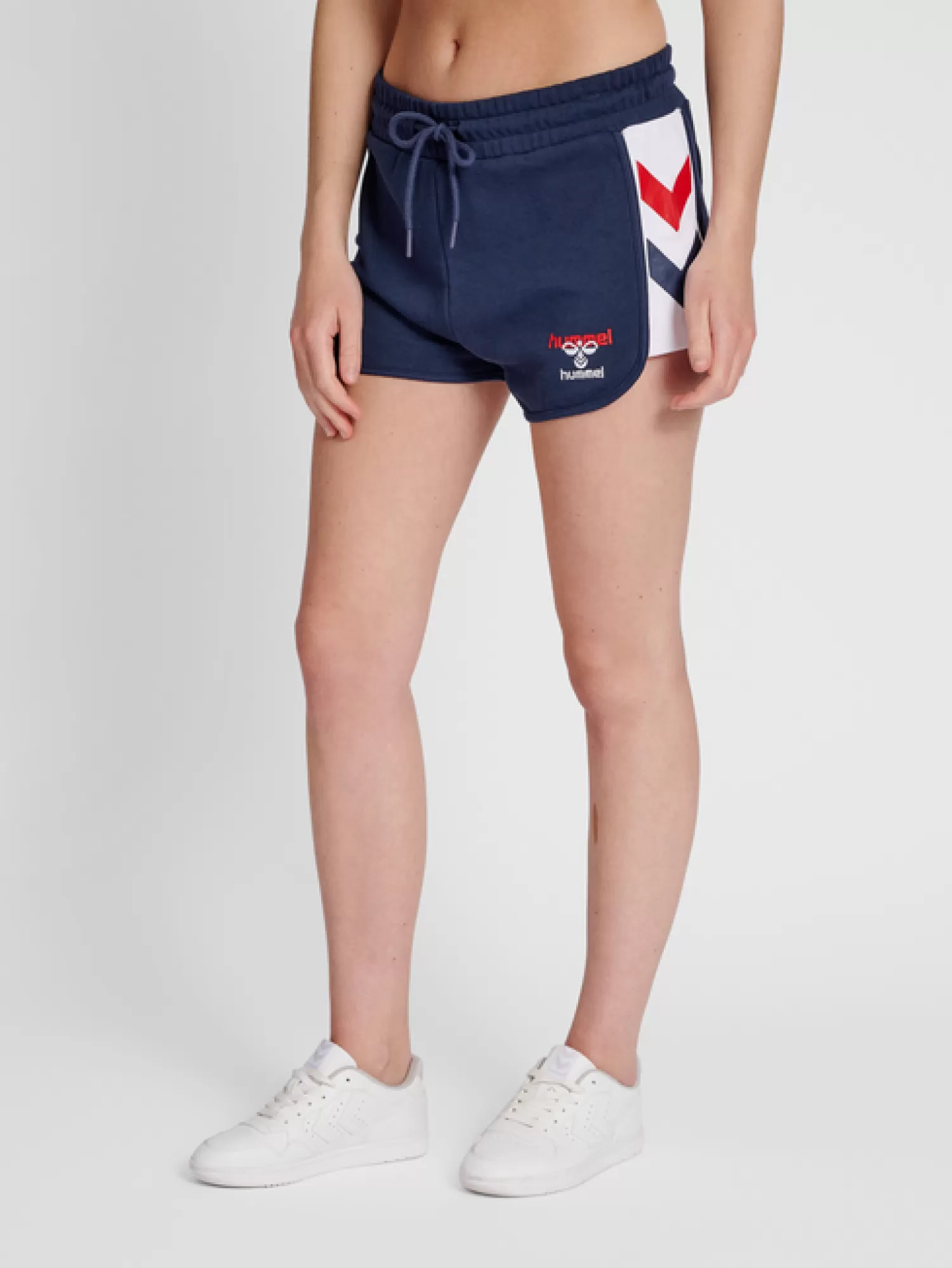 Hummel Shorts<hmlIC DURBAN WOMAN SHORTS