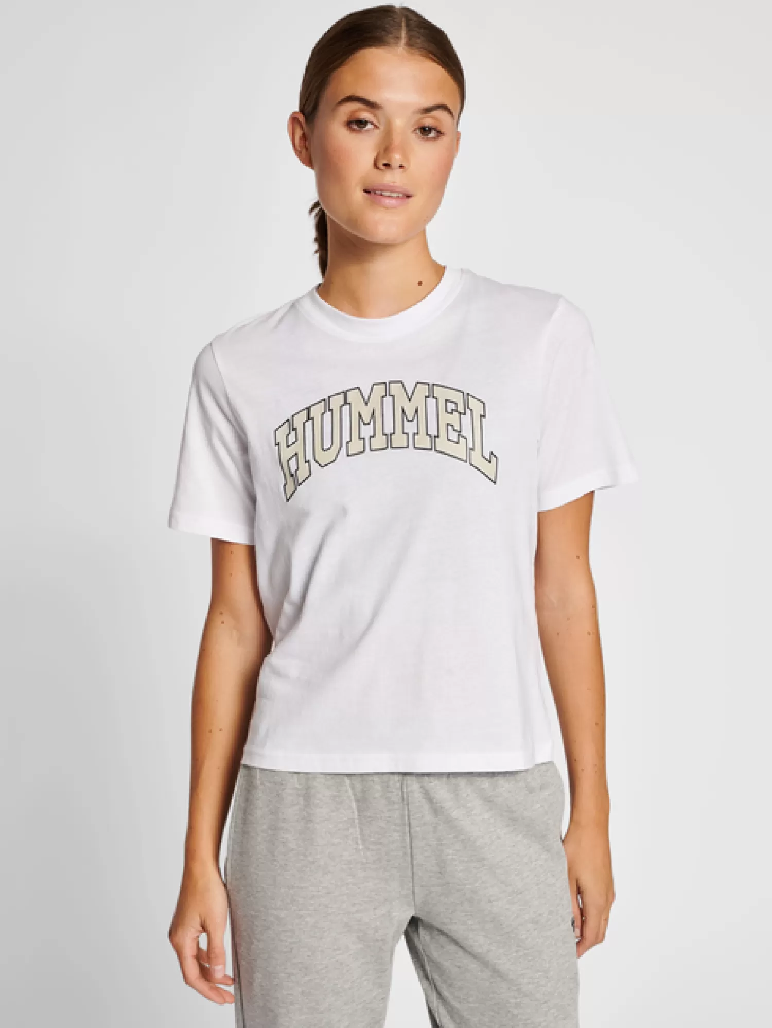 Hummel T-shirts<hmlIC GILL LOOSE T-SHIRT