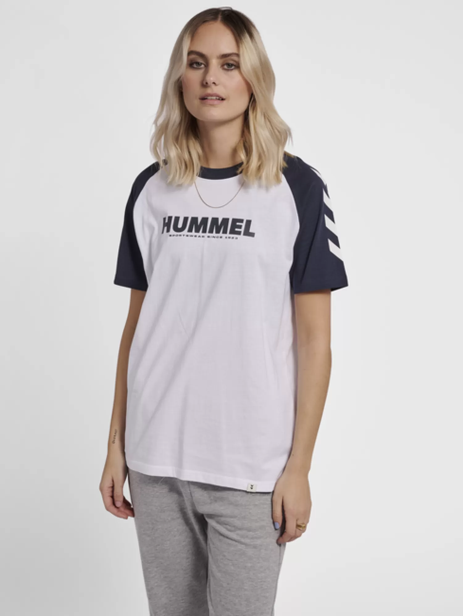 Hummel T-shirts | T-shirts<hmlLEGACY BLOCKED T-SHIRT