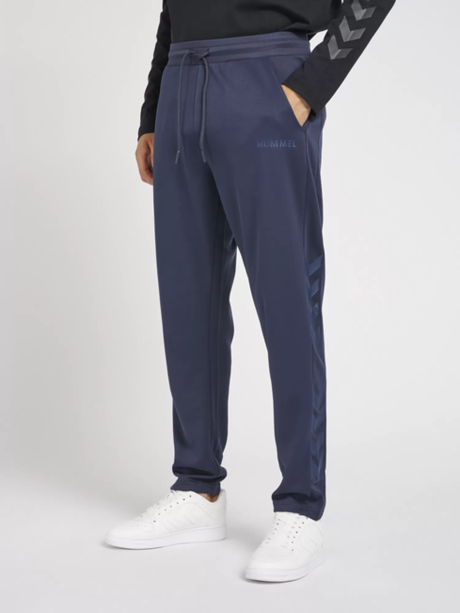 Hummel Pants<hmlLEGACY POLY TAPERED PANTS