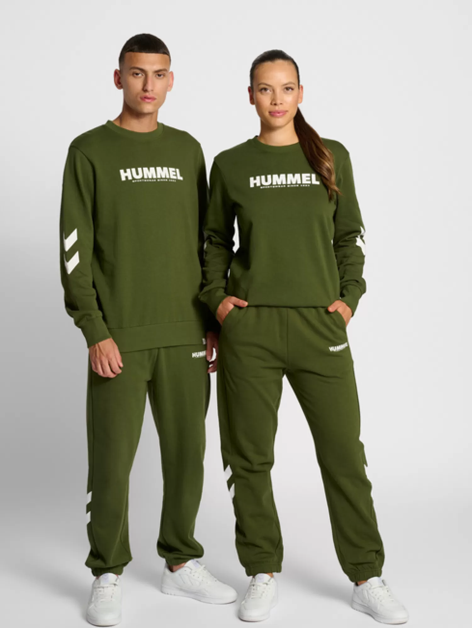 Hummel Pants | Pants<hmlLEGACY REGULAR PANTS