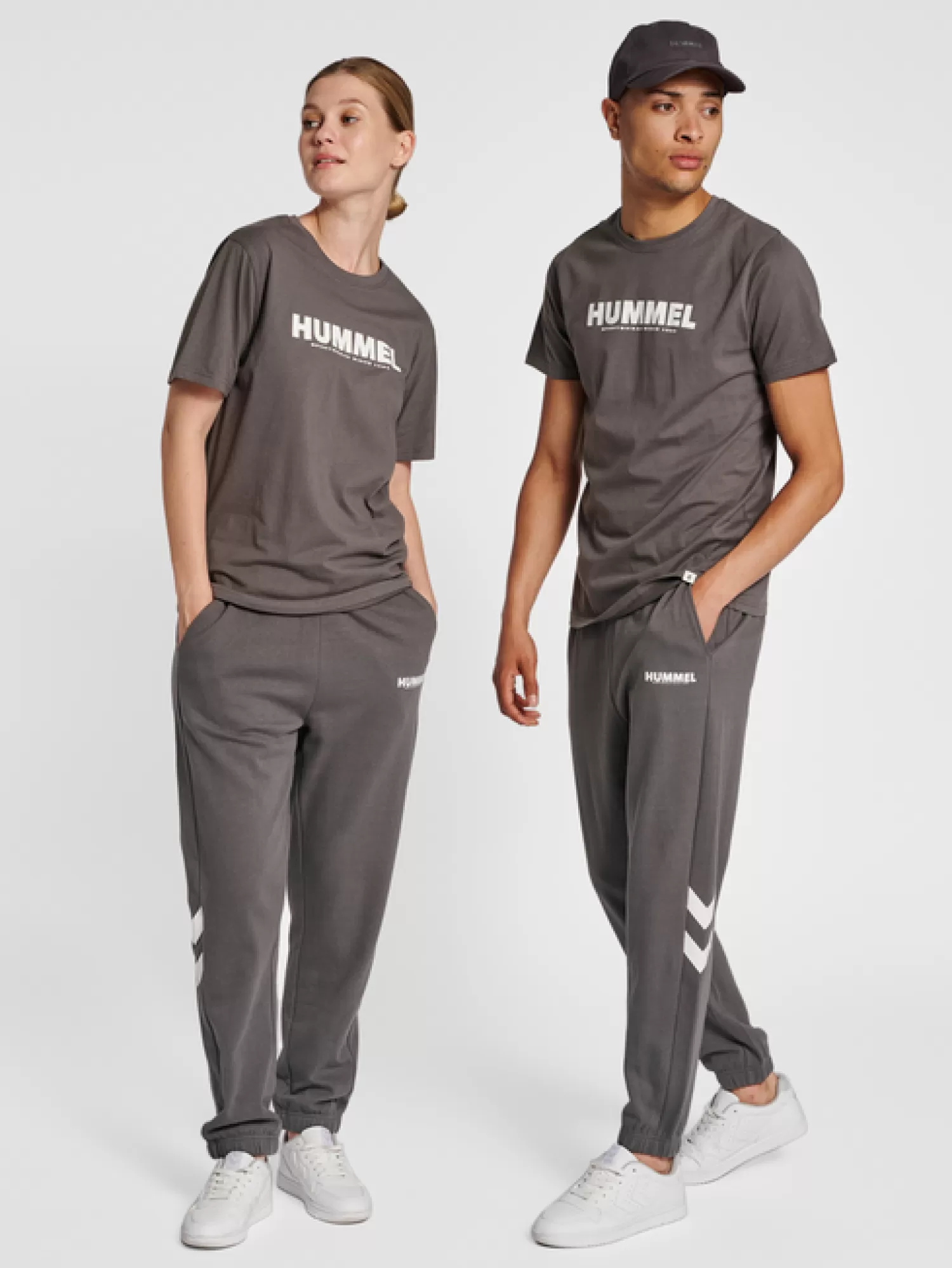 Hummel Pants | Pants<hmlLEGACY REGULAR PANTS