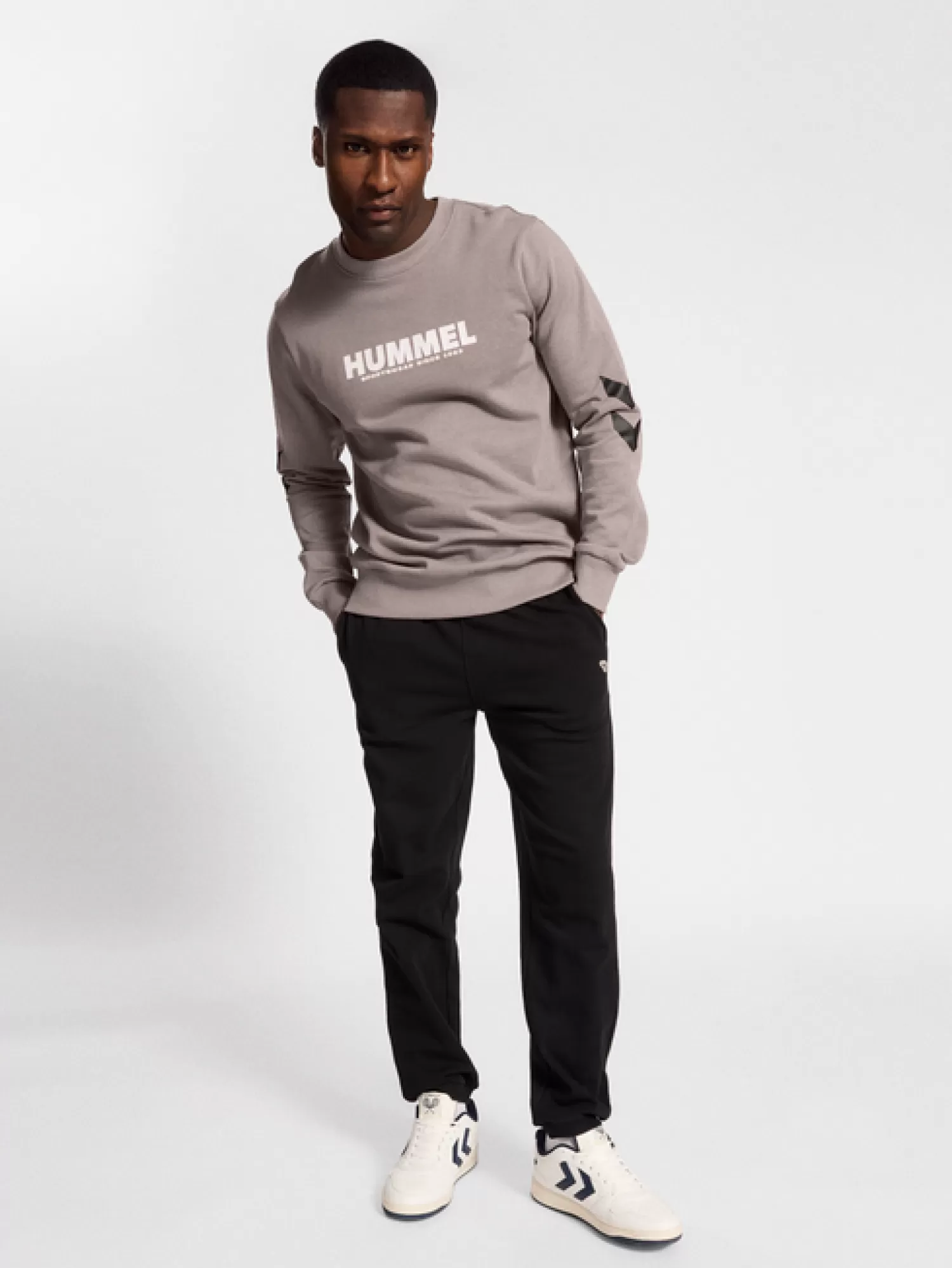 Hummel Hoodies and sweatshirts<hmlLEGACY SWEATSHIRT