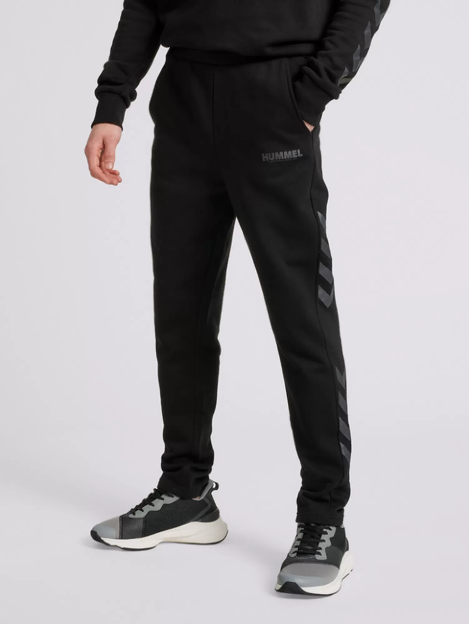 Hummel Pants<hmlLEGACY TAPERED PANTS