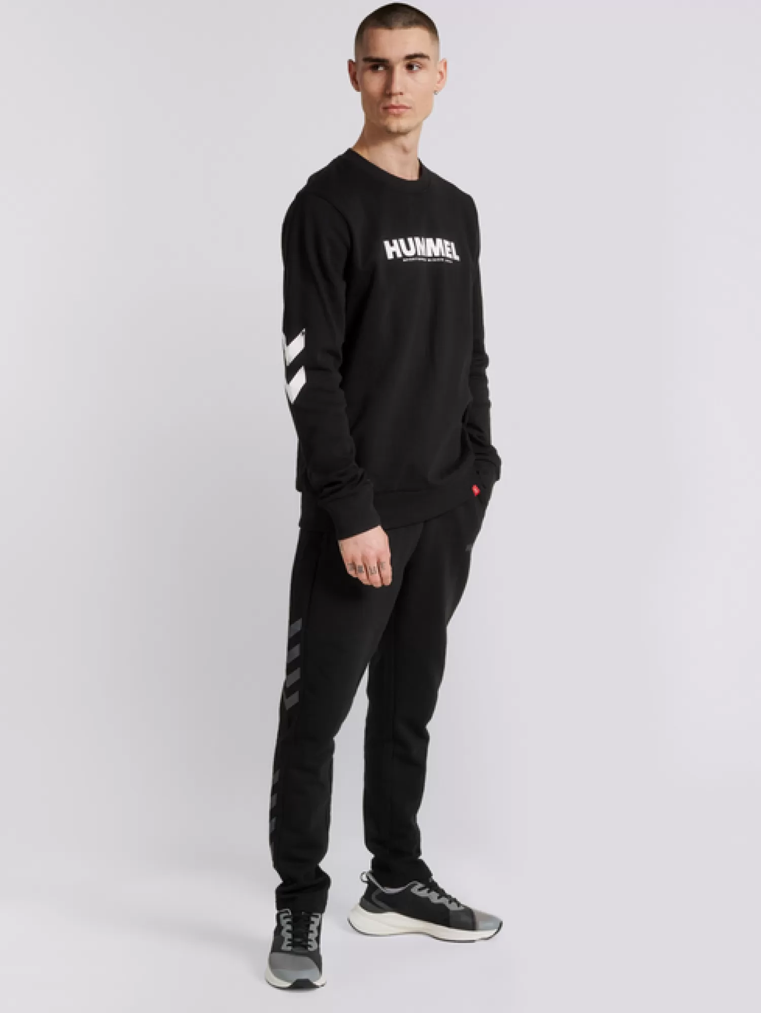 Hummel Pants<hmlLEGACY TAPERED PANTS