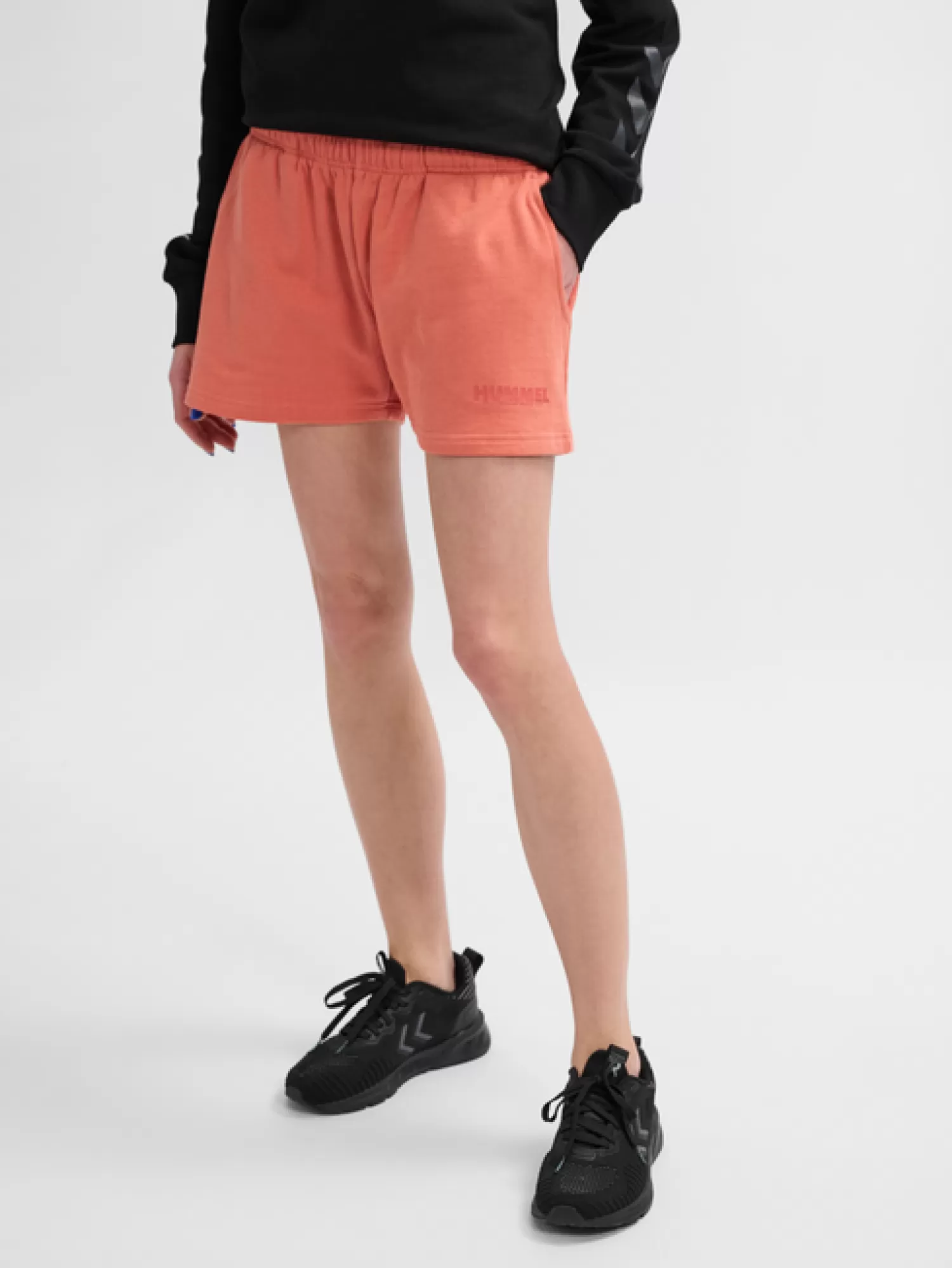 Hummel Shorts<hmlLEGACY WOMAN SHORTS