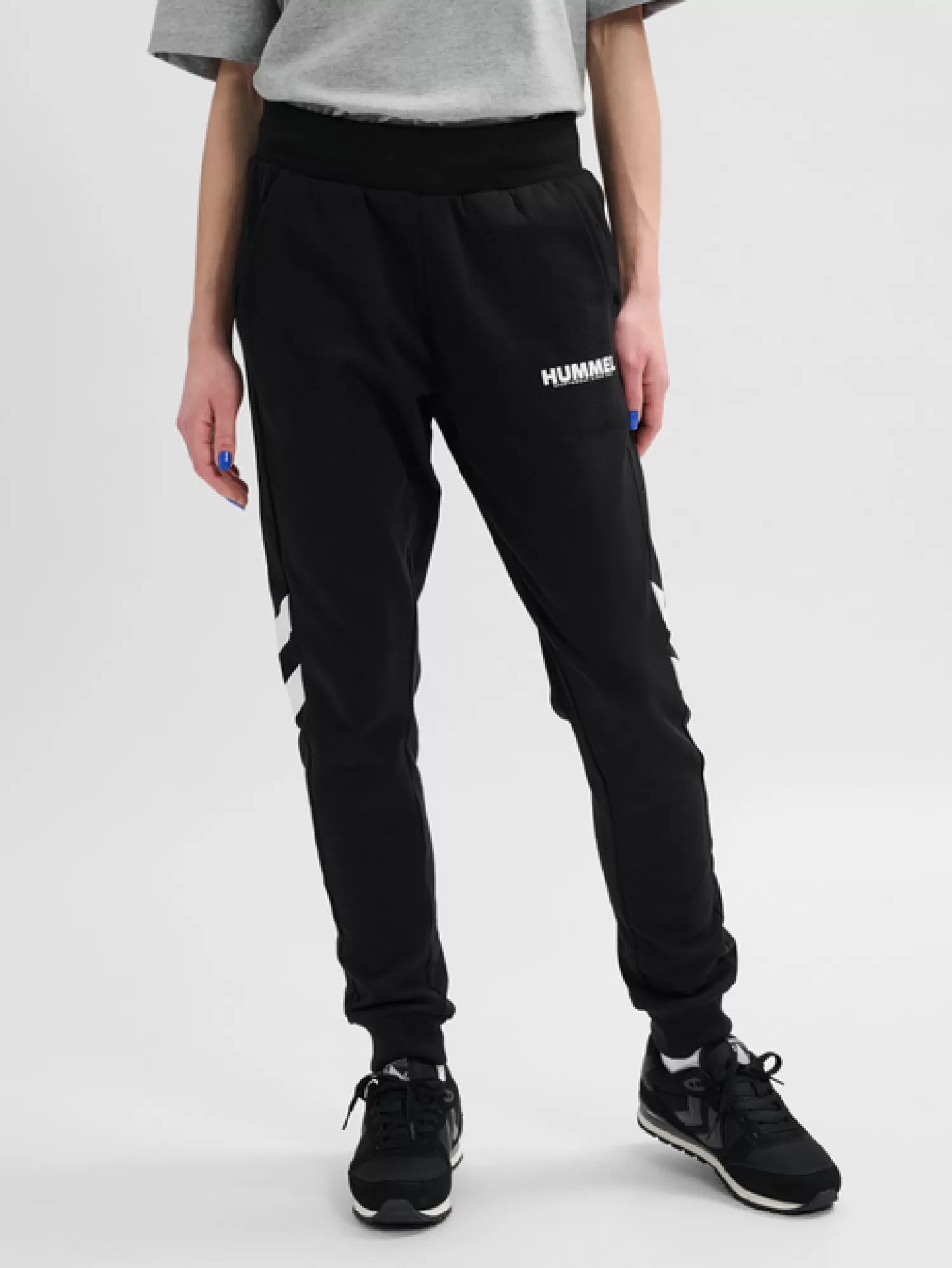 Hummel Pants<hmlLEGACY WOMAN TAPERED PANTS