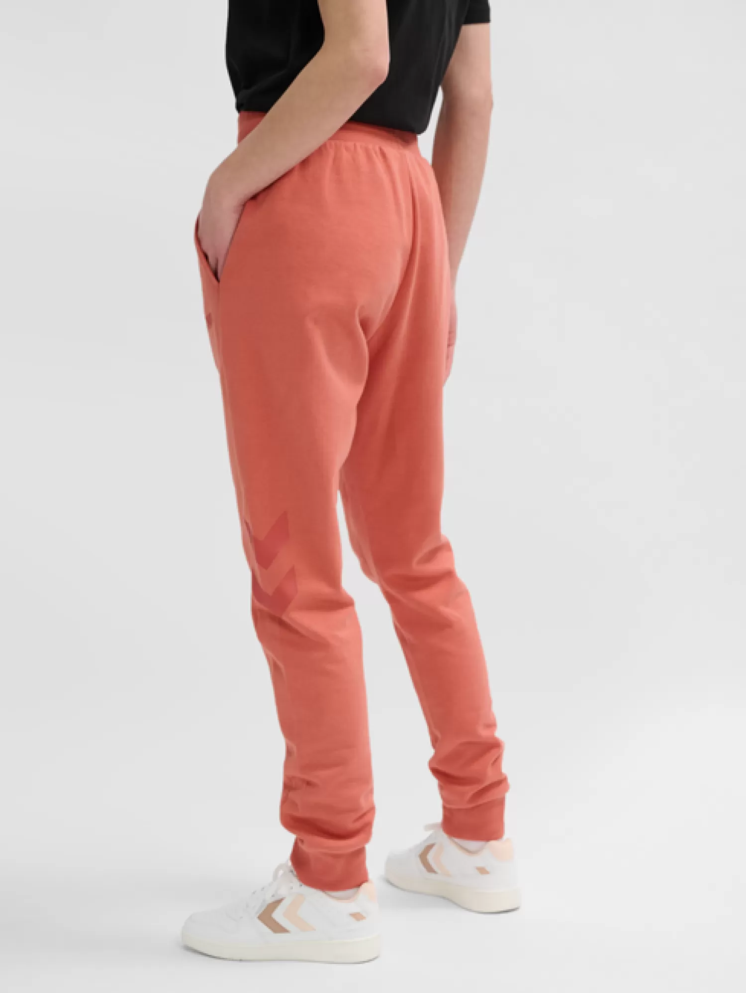 Hummel Pants<hmlLEGACY WOMAN TAPERED PANTS