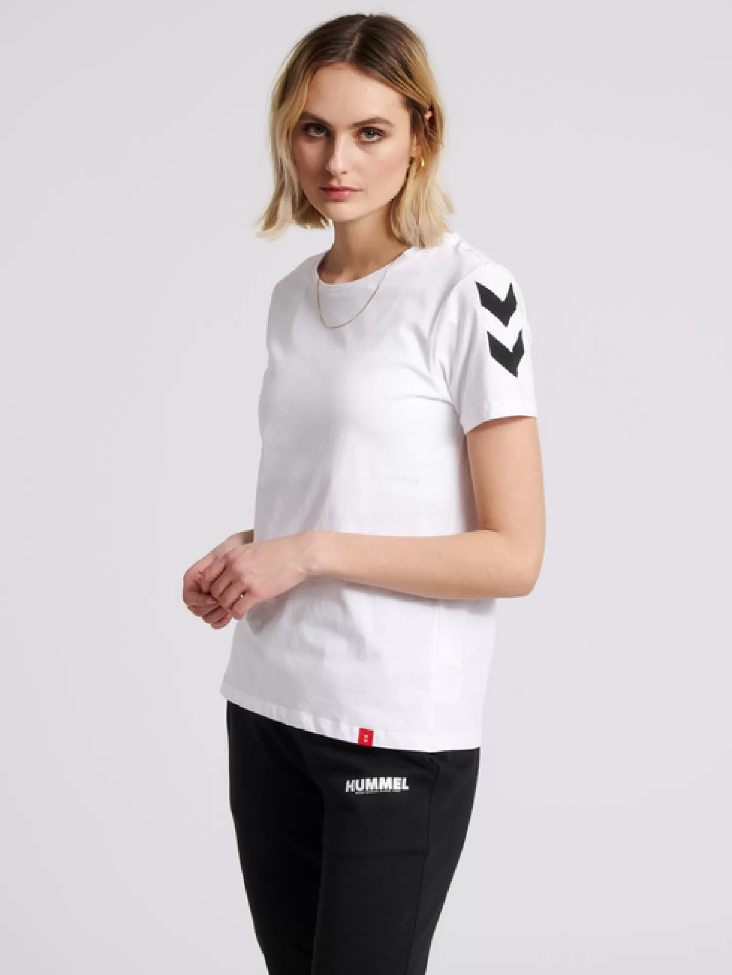 Hummel T-shirts<hmlLEGACY WOMAN T-SHIRT