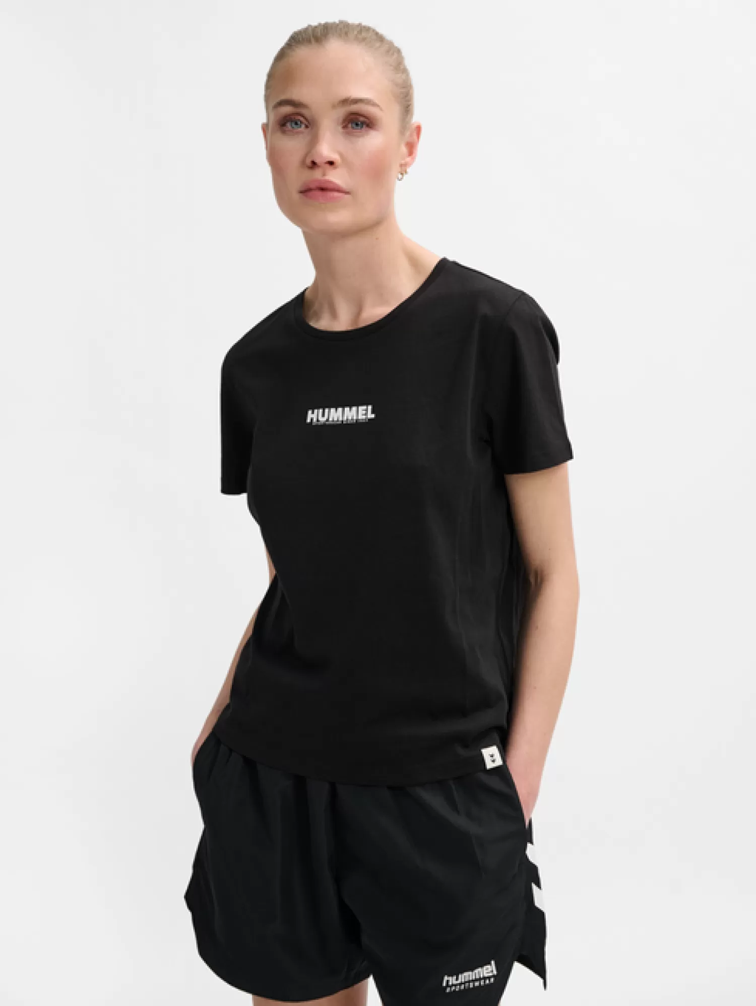 Hummel T-shirts<hmlLEGACY WOMAN T-SHIRT