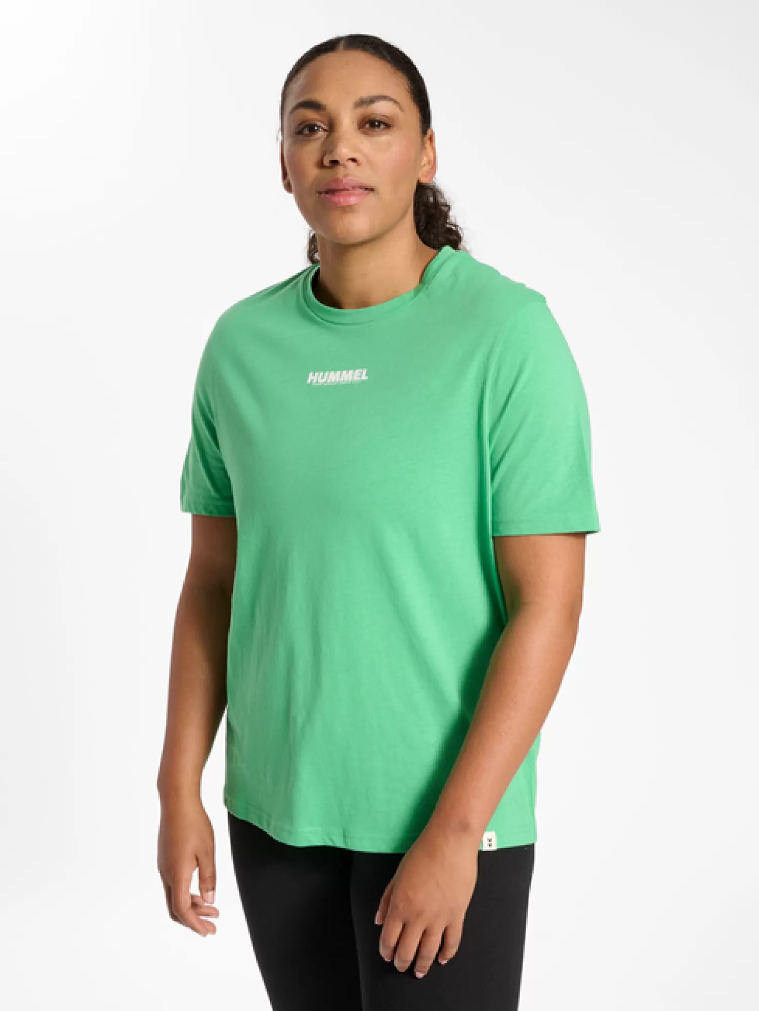 Hummel T-shirts<hmlLEGACY WOMAN T-SHIRT PLUS