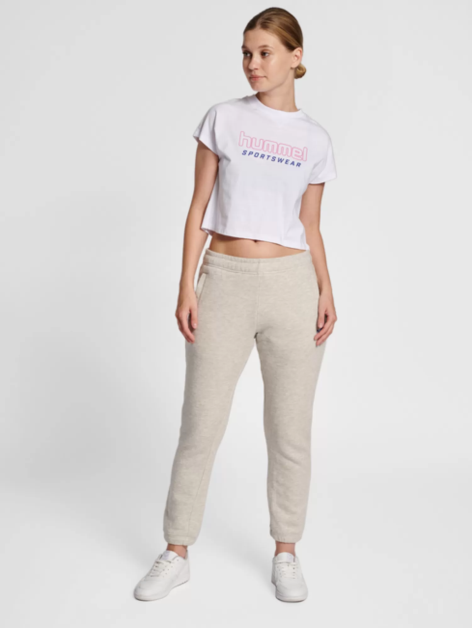 Hummel T-shirts<hmlLGC JUNE CROPPED T-SHIRT