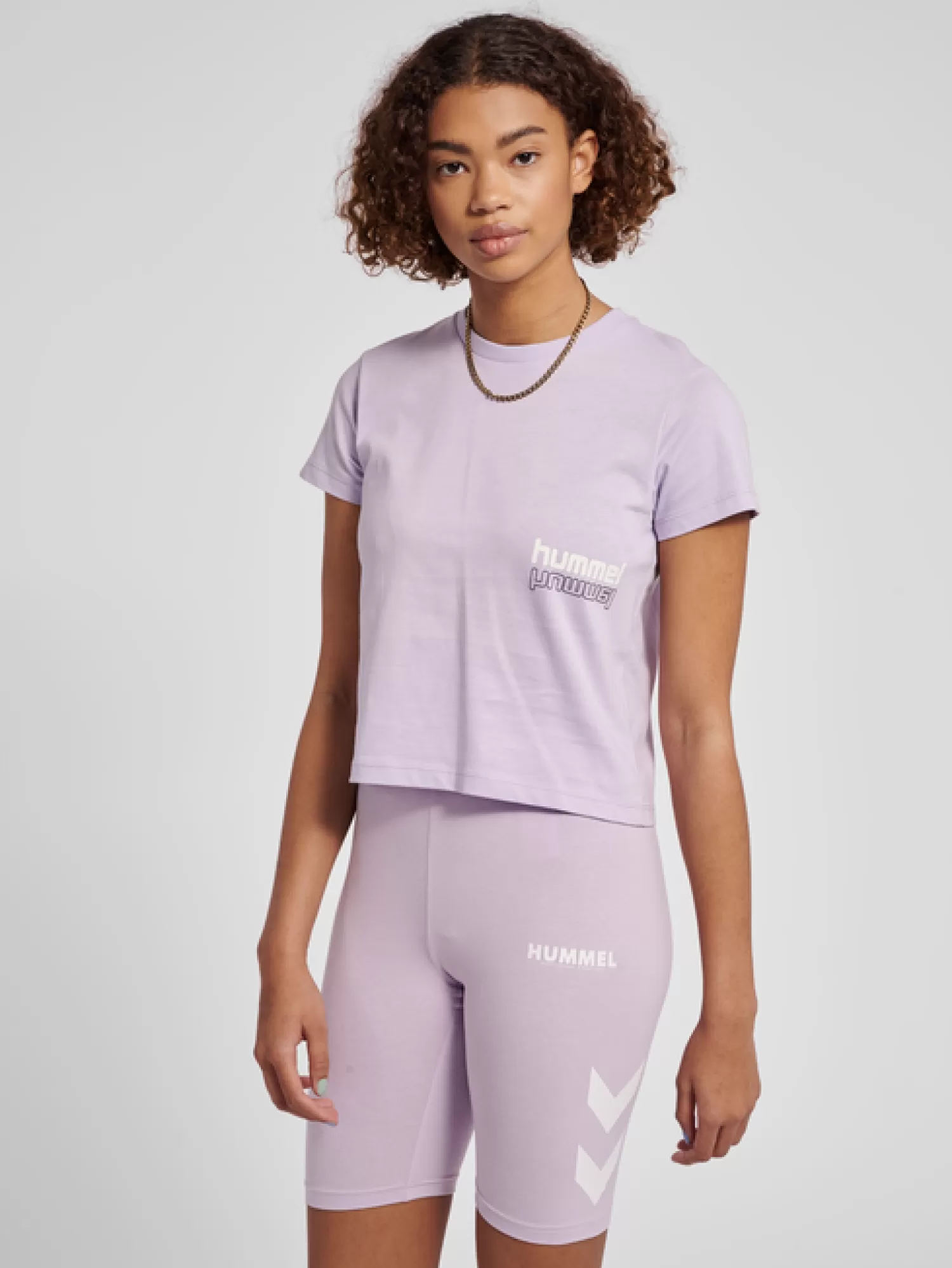 Hummel T-shirts<hmlLGC LARA SHORT T-SHIRT