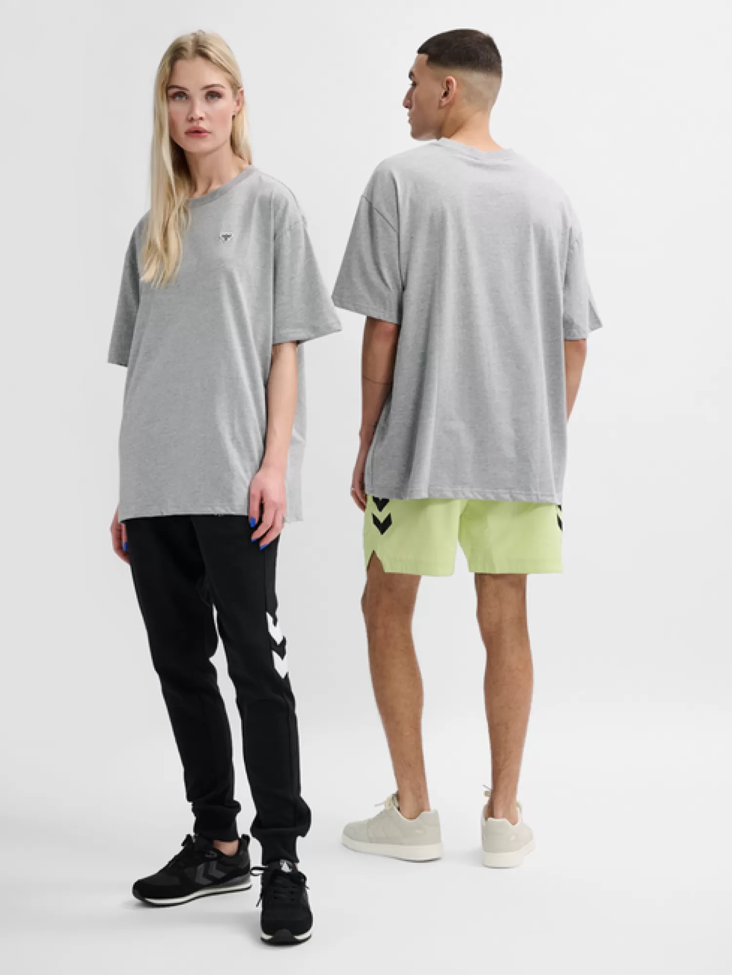 Hummel T-shirts | T-shirts<hmlLOOSE T-SHIRT BEE S/S