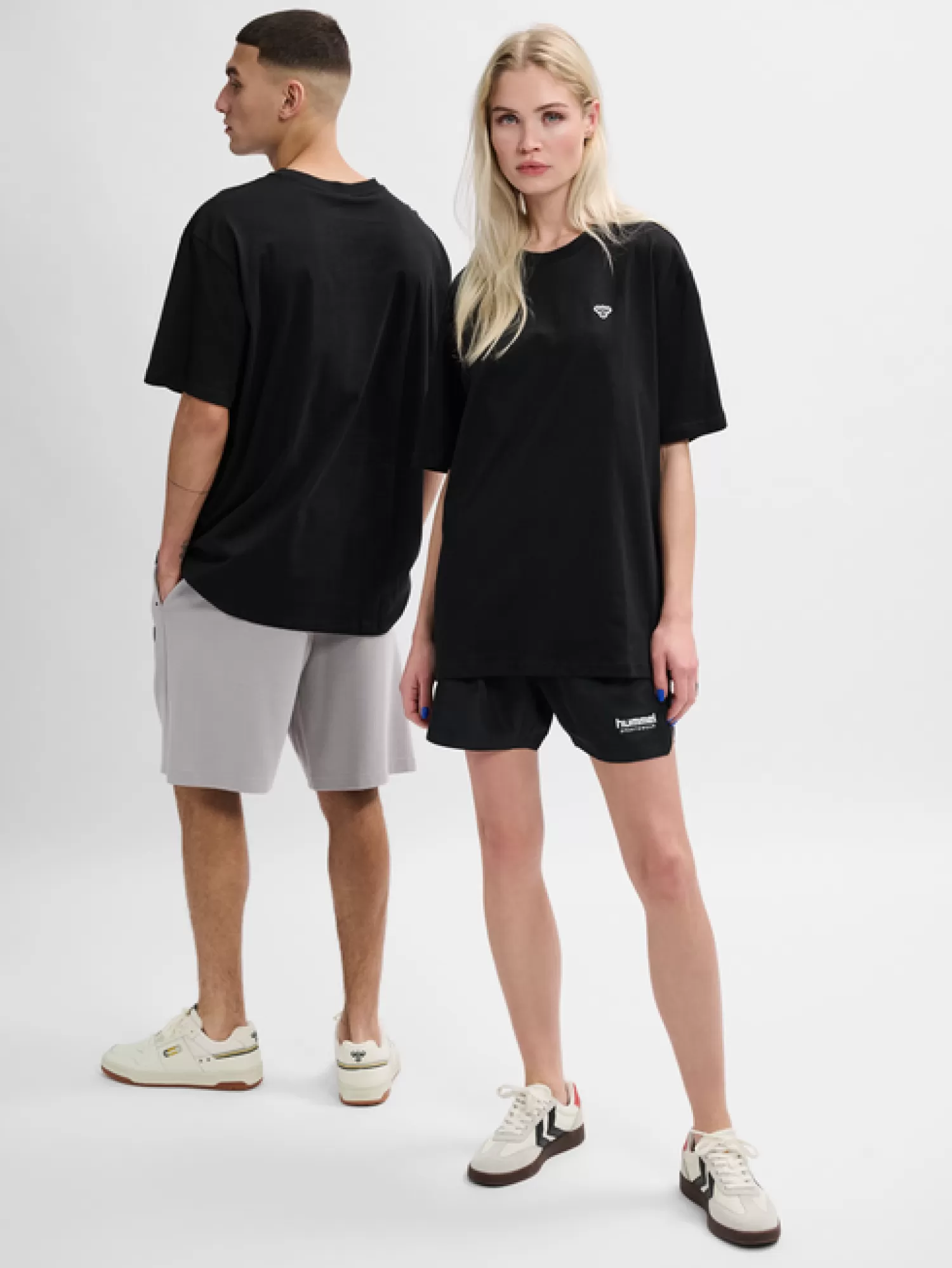 Hummel T-shirts | T-shirts<hmlLOOSE T-SHIRT BEE S/S