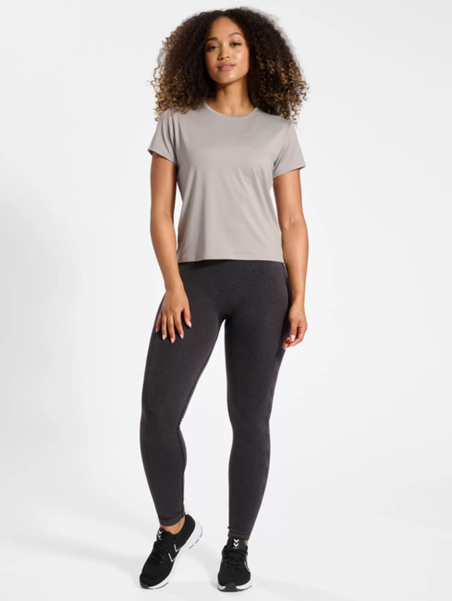 Hummel T-shirts and tops | Yoga<hmlMT AURA MESH T-SHIRT