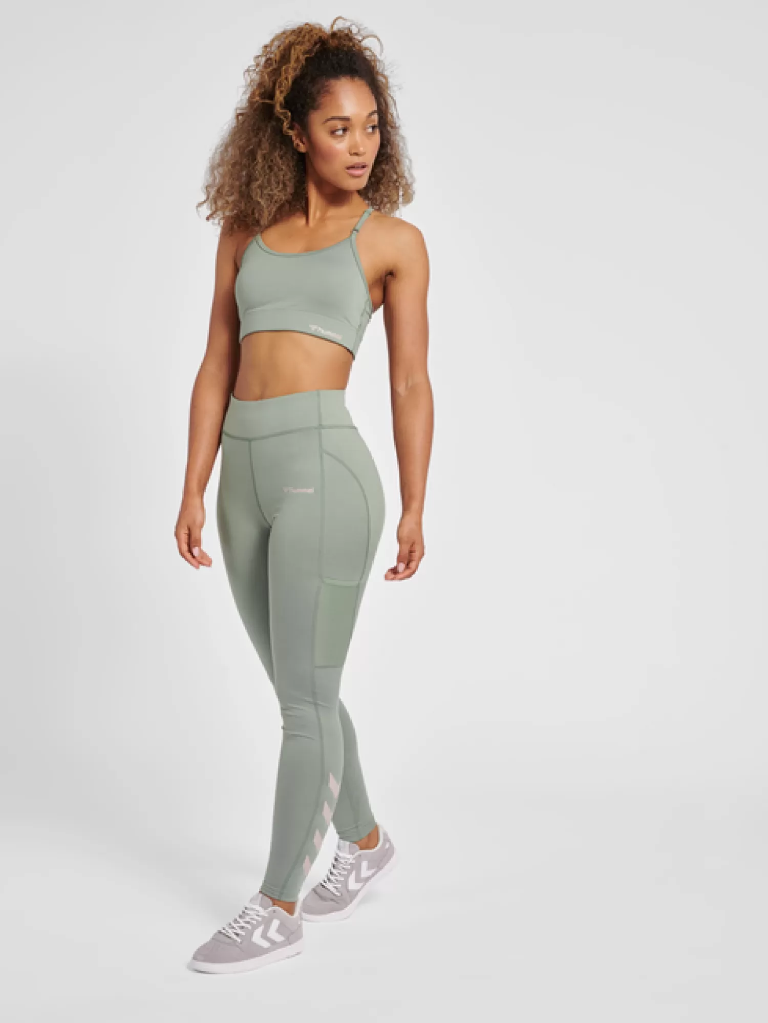 Hummel Sports bras | Sports bras<hmlMT CHIPO PADDED SPORTS BRA