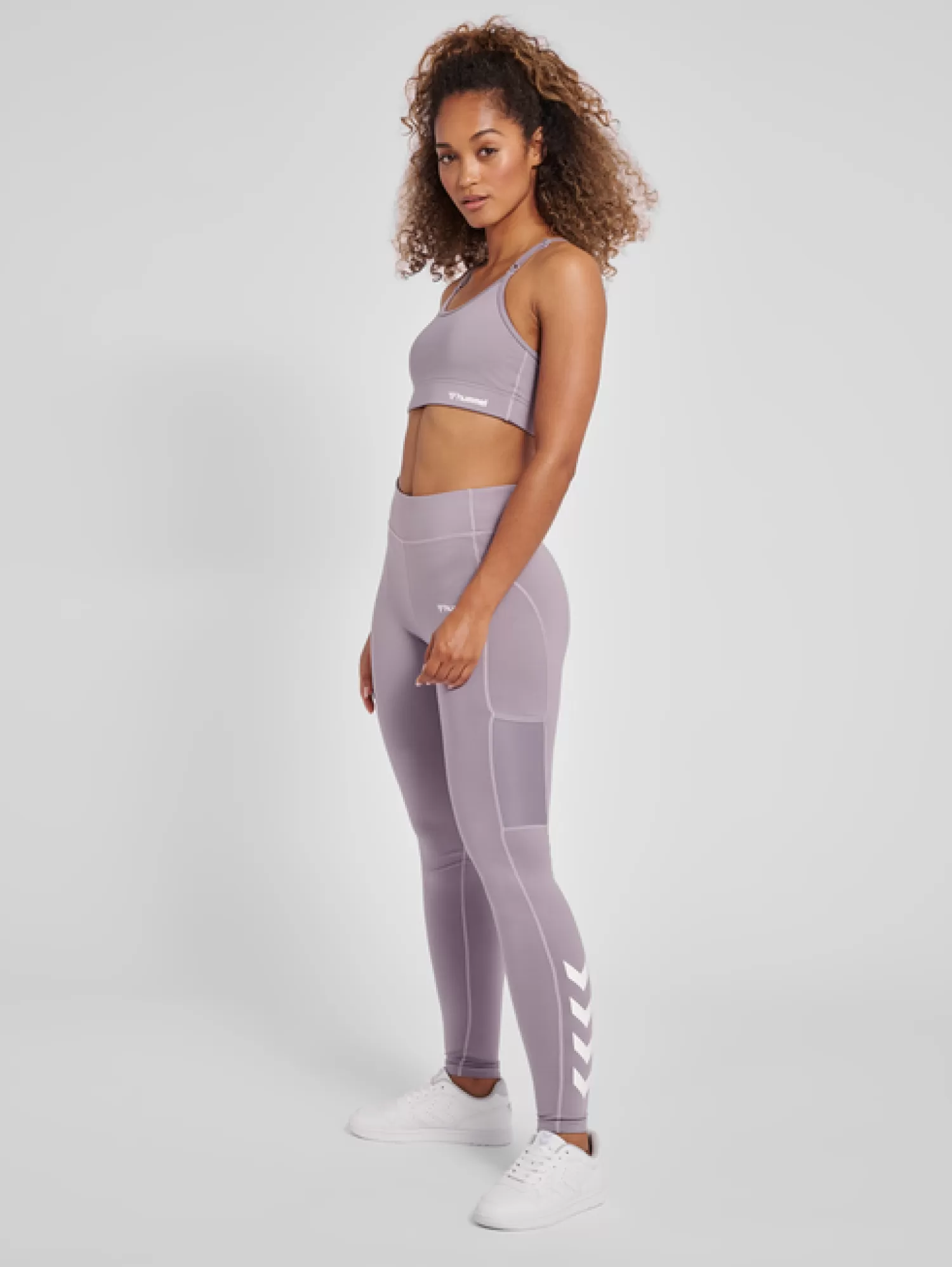 Hummel Sports bras | Sports bras<hmlMT CHIPO PADDED SPORTS BRA