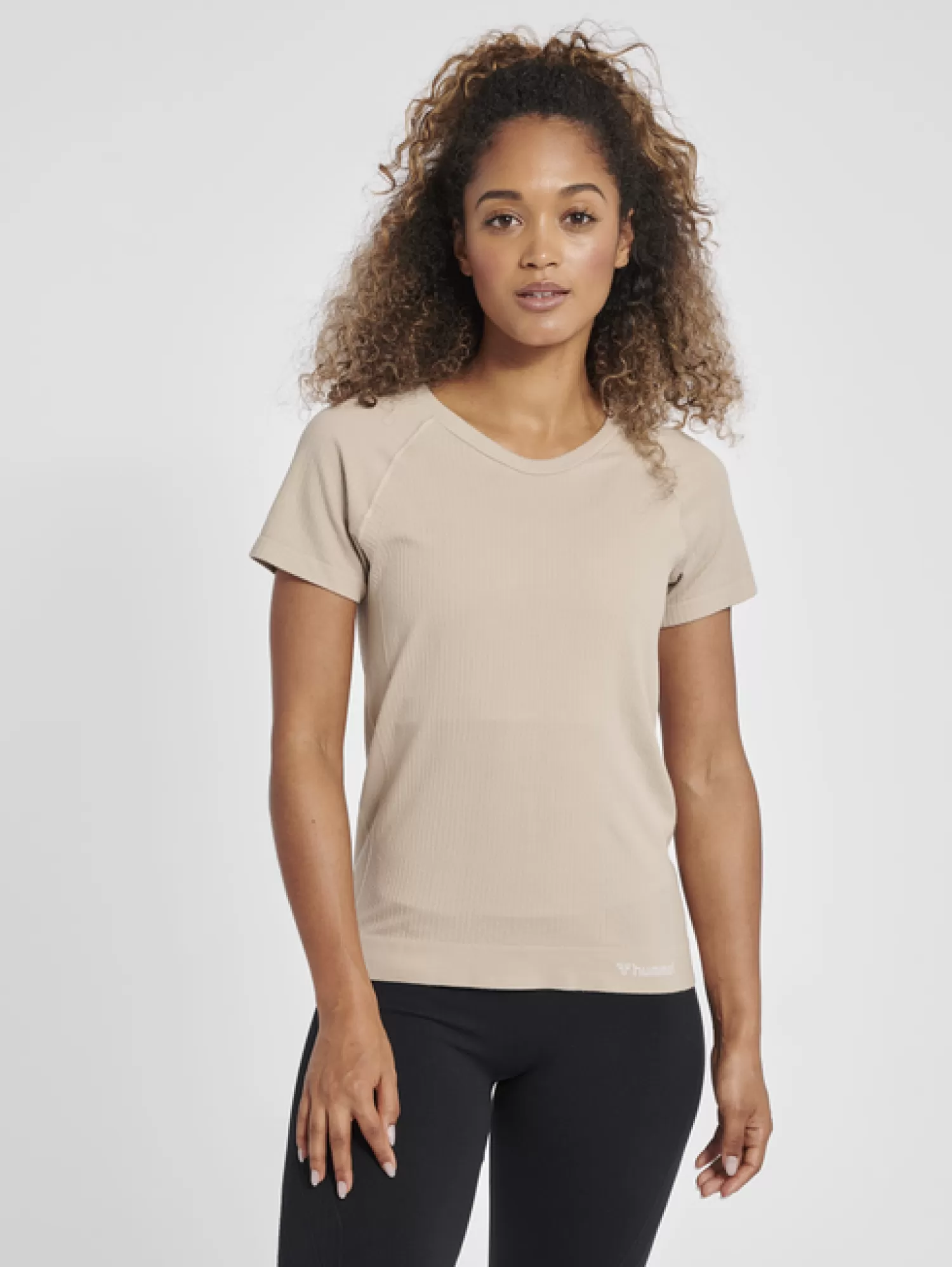 Hummel T-shirts and tops | T-shirts<hmlMT FLOW SEAMLESS T-SHIRT