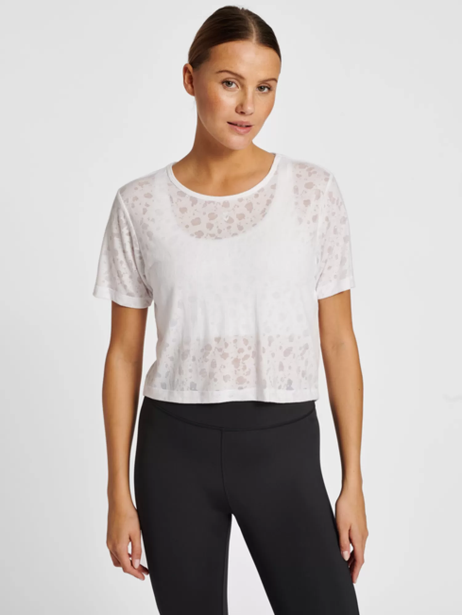 Hummel T-shirts and tops | Yoga<hmlMT IRIS BURNOUT CROP T-SHIRT