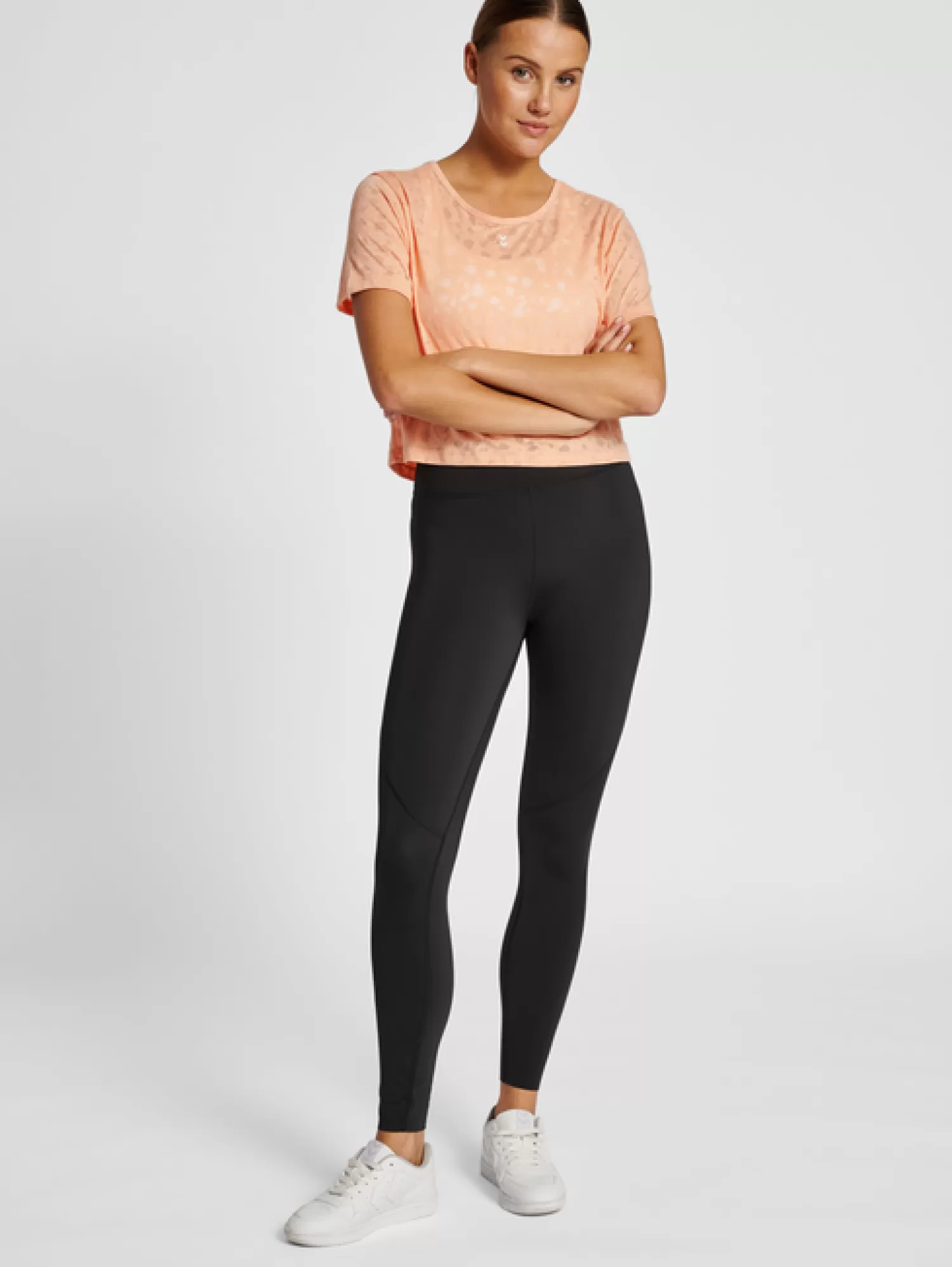 Hummel T-shirts and tops | Yoga<hmlMT IRIS BURNOUT CROP T-SHIRT